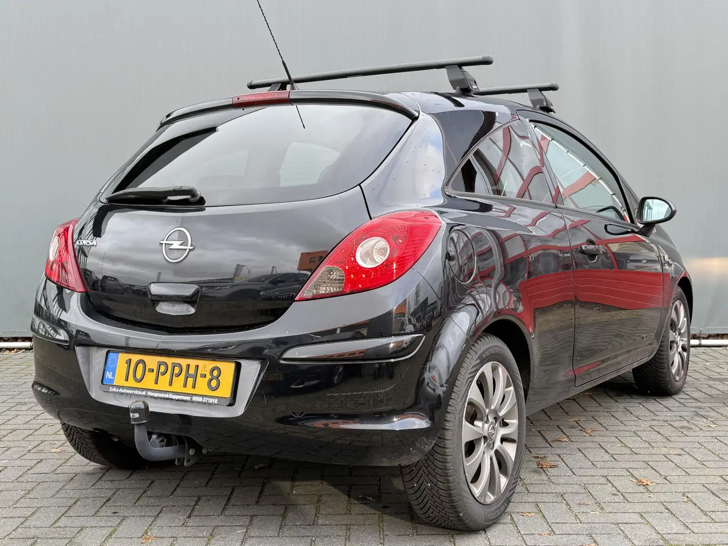 Opel Corsa BWJ 2011 1.2-16V 86 PK Color Edition NIEUW BINNEN! Noir - 2