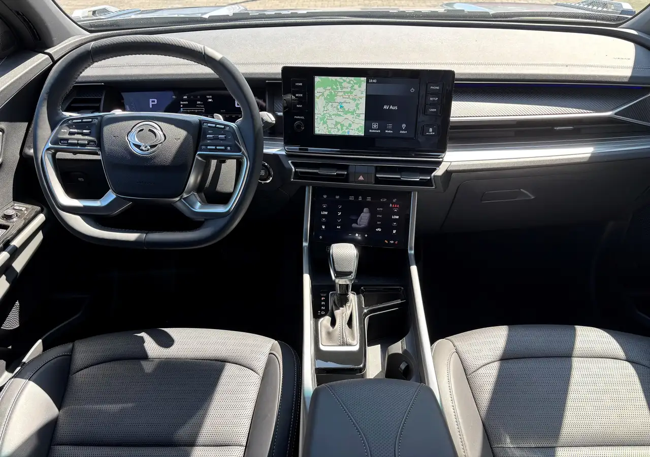 KGM Torres SsangYong Torres 1.5 SAPPHIRE 4WD AT LEDER NAVI 6