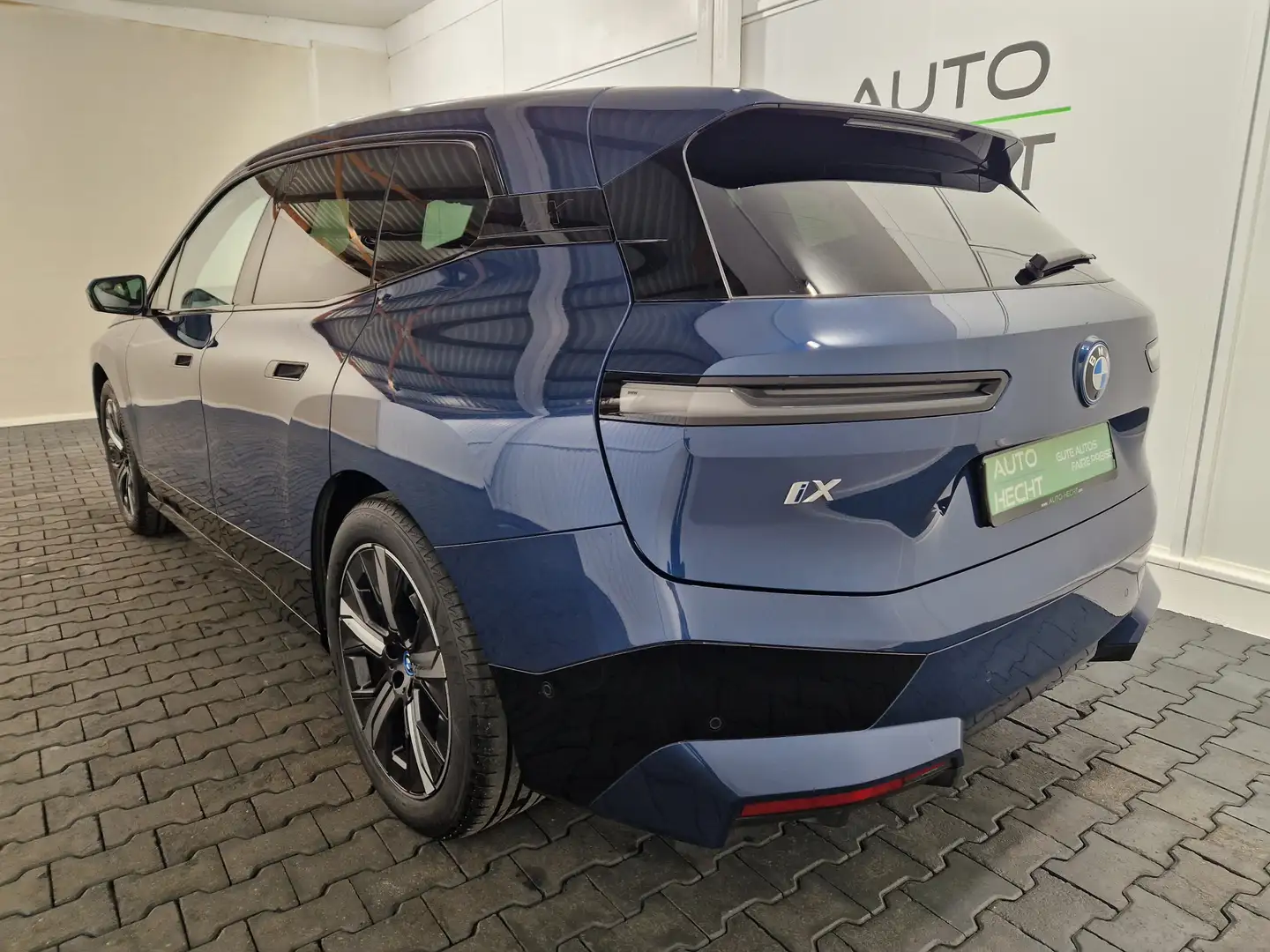 BMW iX xDrive40 Sportpaket, Laser, 21 Zoll, AHK, ACC Azul - 2