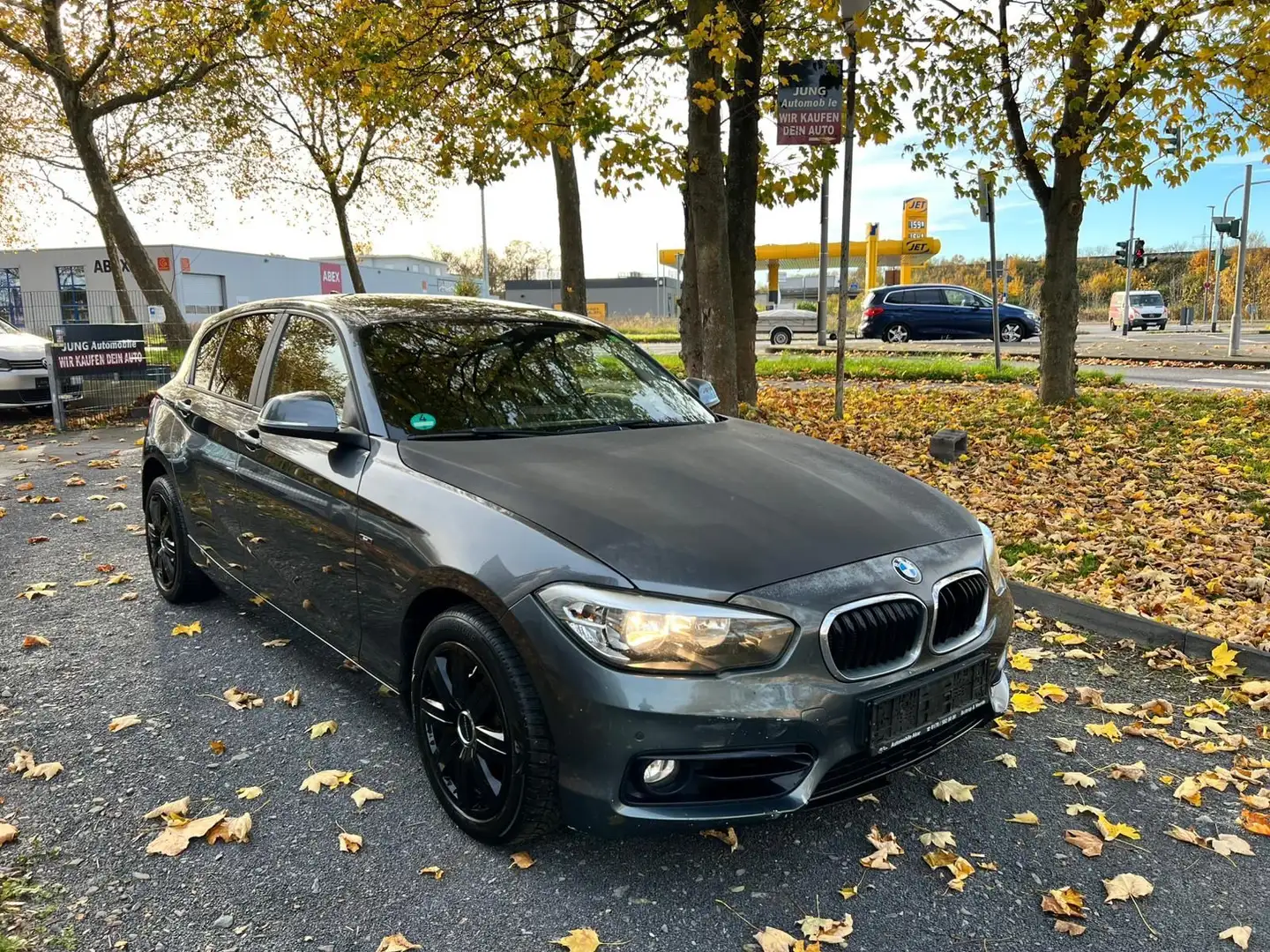 BMW 118 d Sport Line 5-trg/Navi / Tempomat /Euro6 Grau - 1