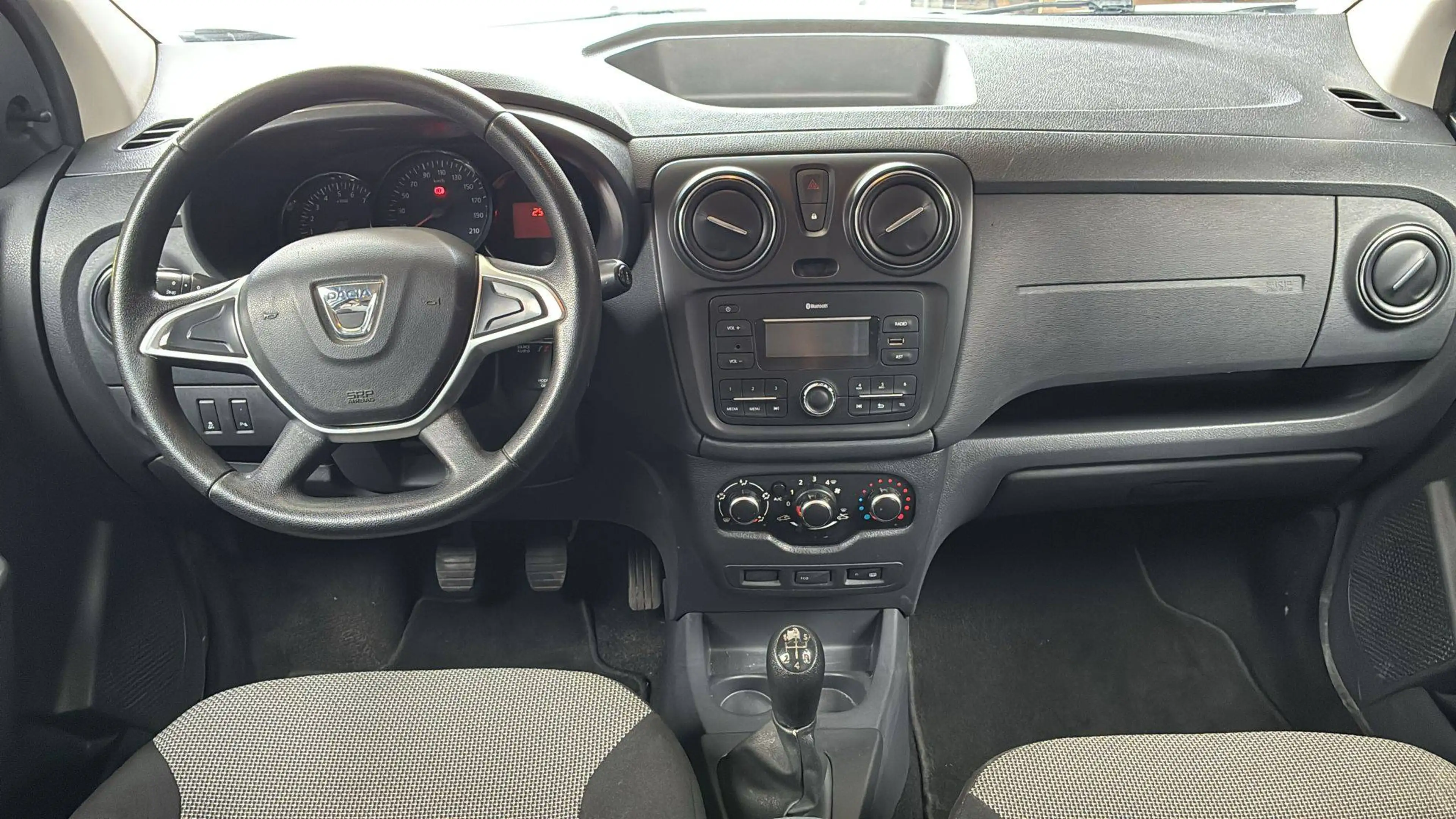 Dacia Lodgy ✅ Lodgy 1.6i  7pl. — photo 12