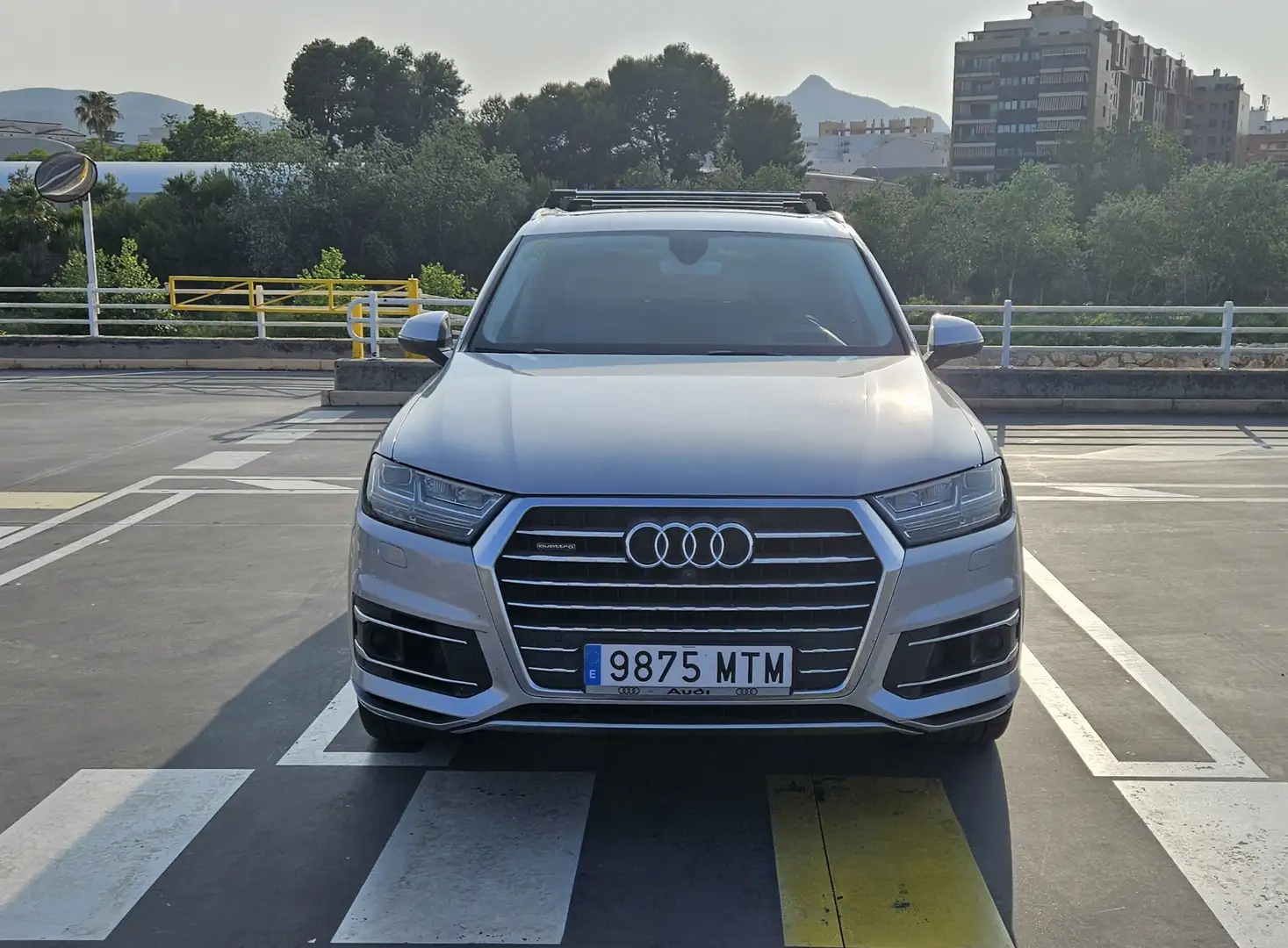 Audi Q7 Q7 3.0 TFSI Ambiente 333 Tiptronic Ambiente Plateado - 2