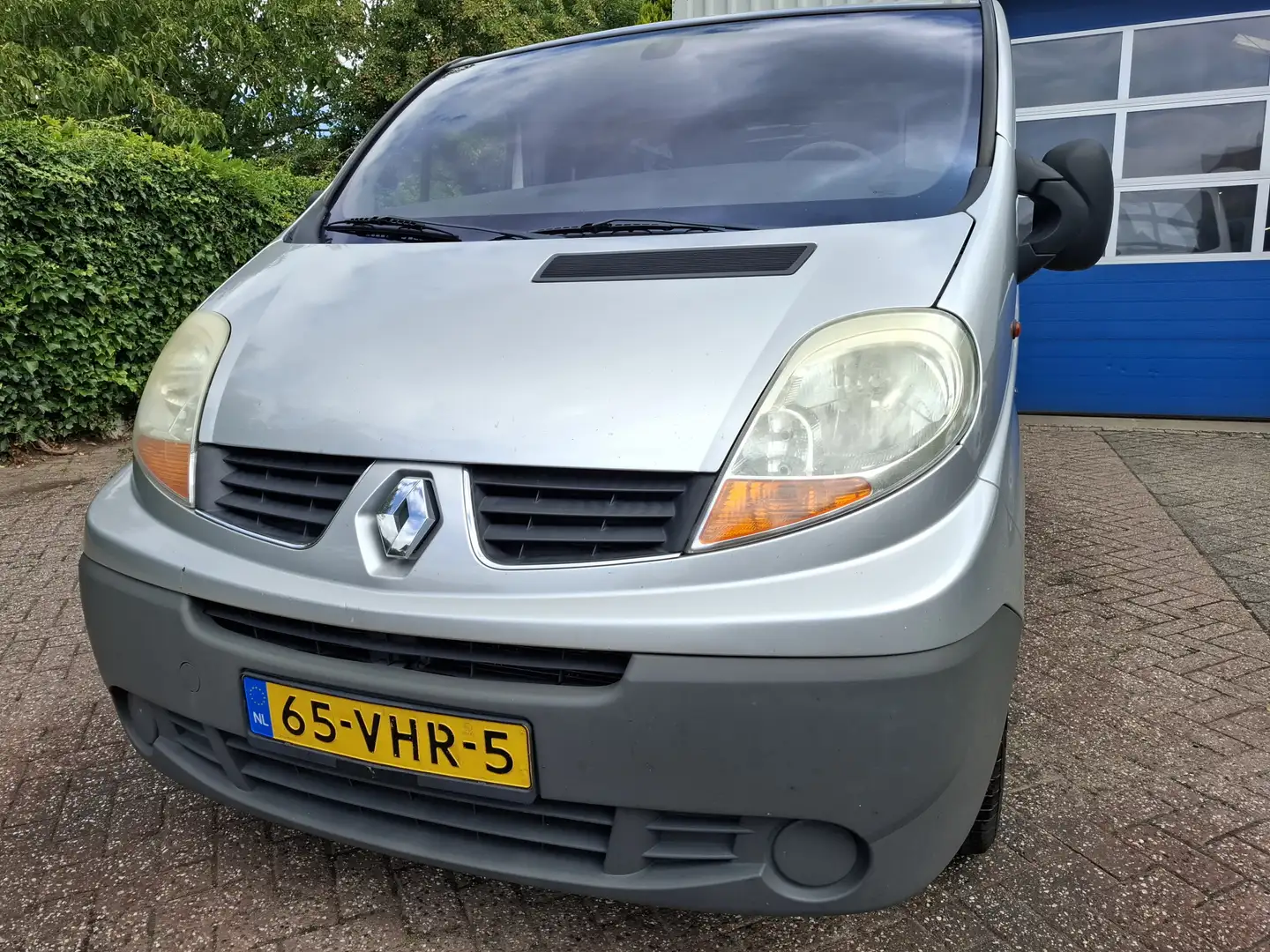 Renault Trafic 2.5 dCi T29 L2H1 AIRCO/PDC.A/TREKHAAK/3-ZITS AUTOM Gri - 2