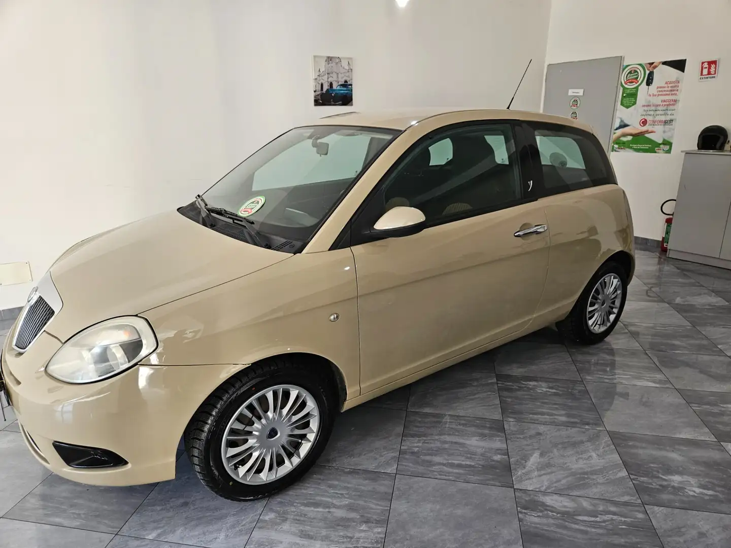 Lancia Ypsilon Ypsilon 1.4 16V Oro Plus Beige - 2