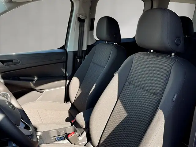 Volkswagen Caddy view 8