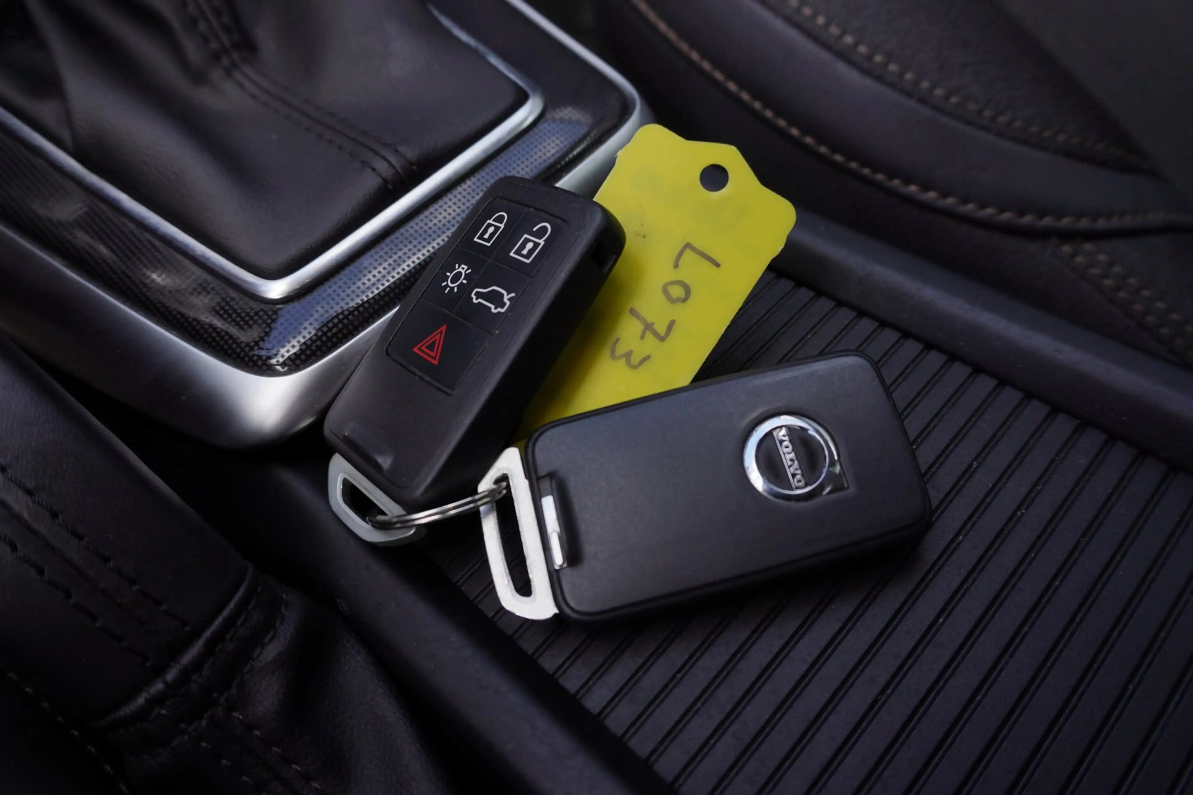 Volvo V40 Cross Country 2.0 T4 Kinetic Automaat | Airco | Navigatie | 190P — photo 30