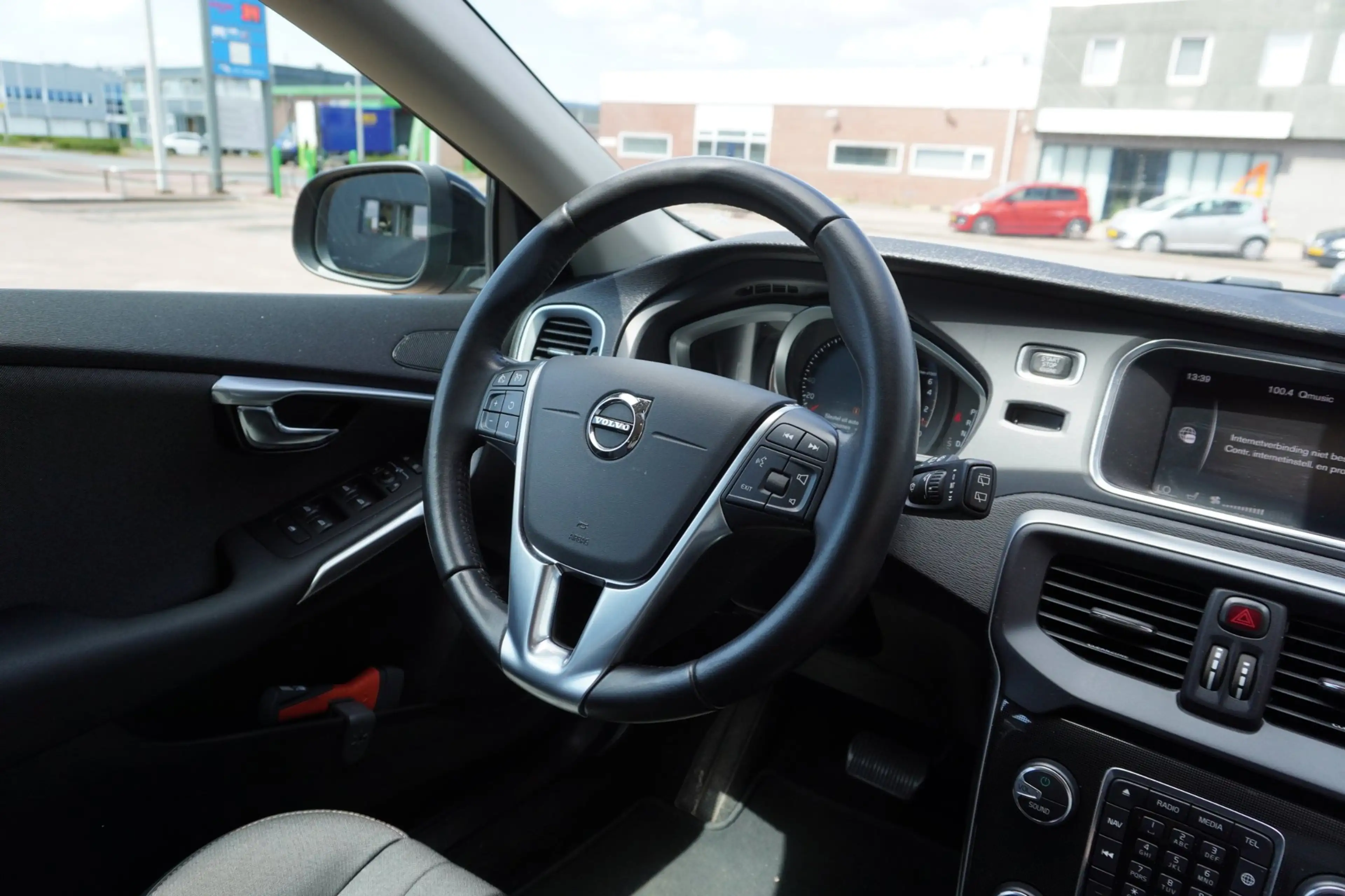 Volvo V40 Cross Country 2.0 T4 Kinetic Automaat | Airco | Navigatie | 190P — photo 26