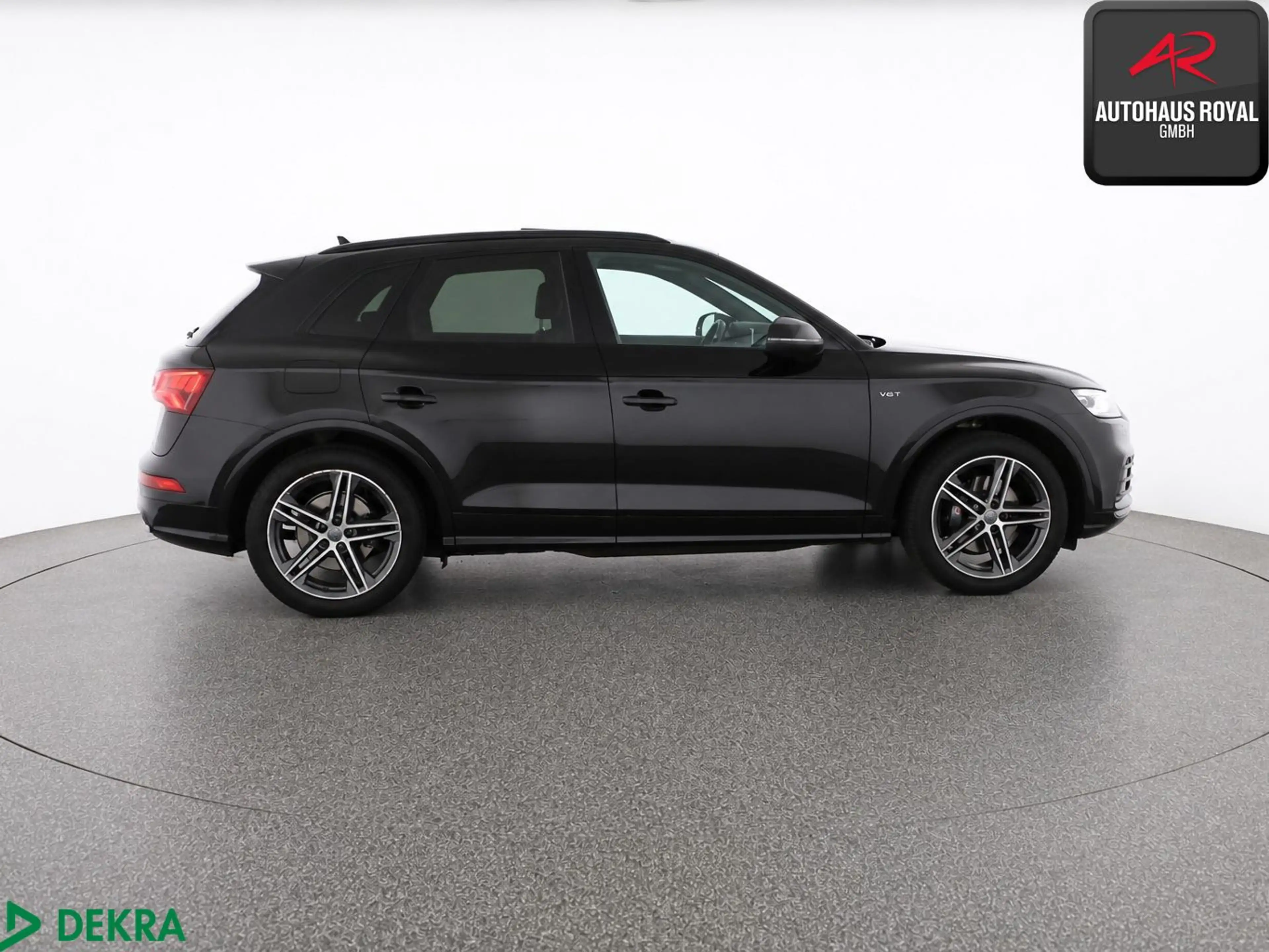 Audi SQ5 3.0 TFSI qu PANO,BANG+O,KEYLESS,CARPLAY,AHK — photo 6
