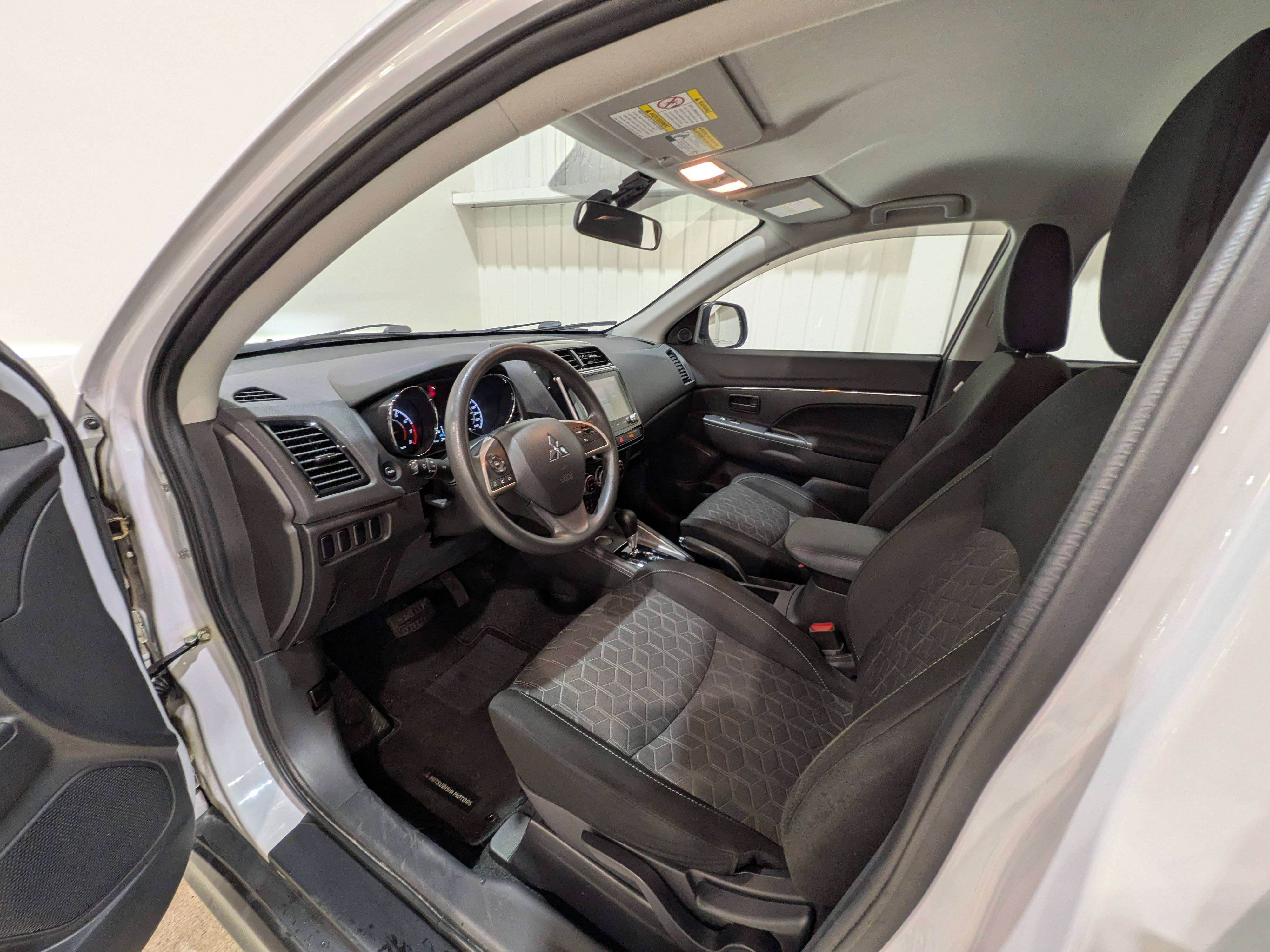 Mitsubishi RVR 2023
