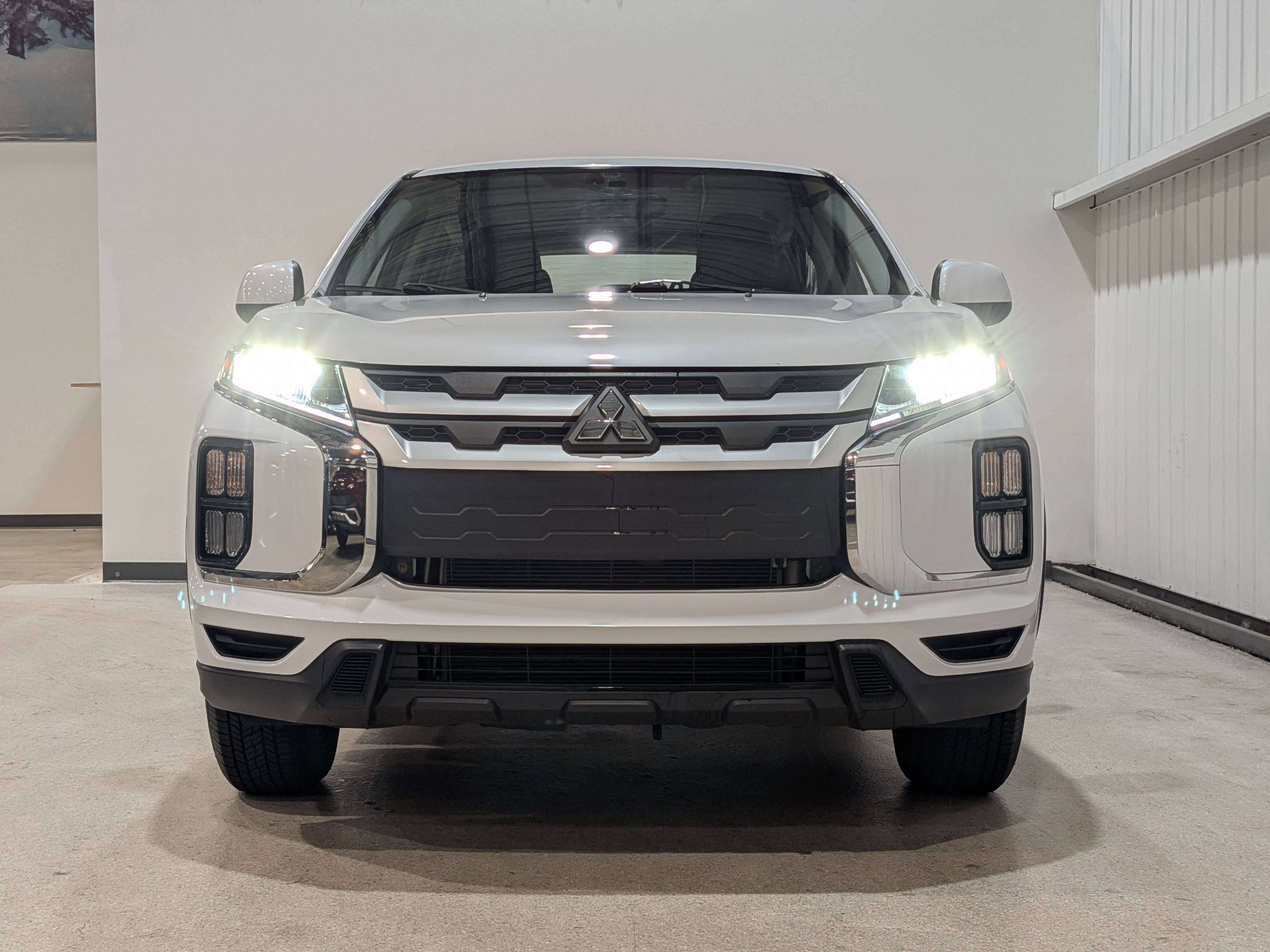 Mitsubishi RVR 2023