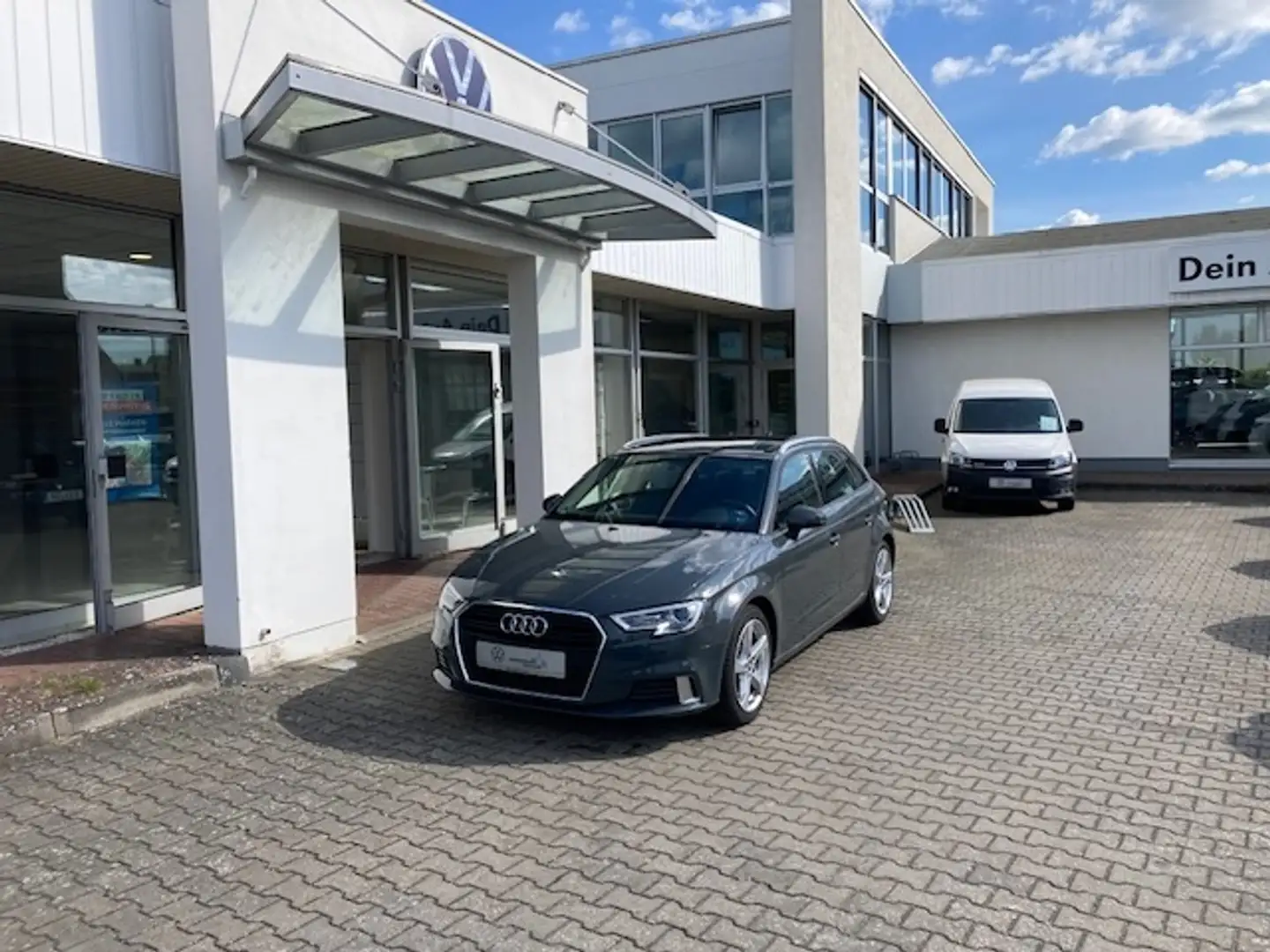 Audi A3 Sportback 2.0 TDI DSG Sport Grau - 2