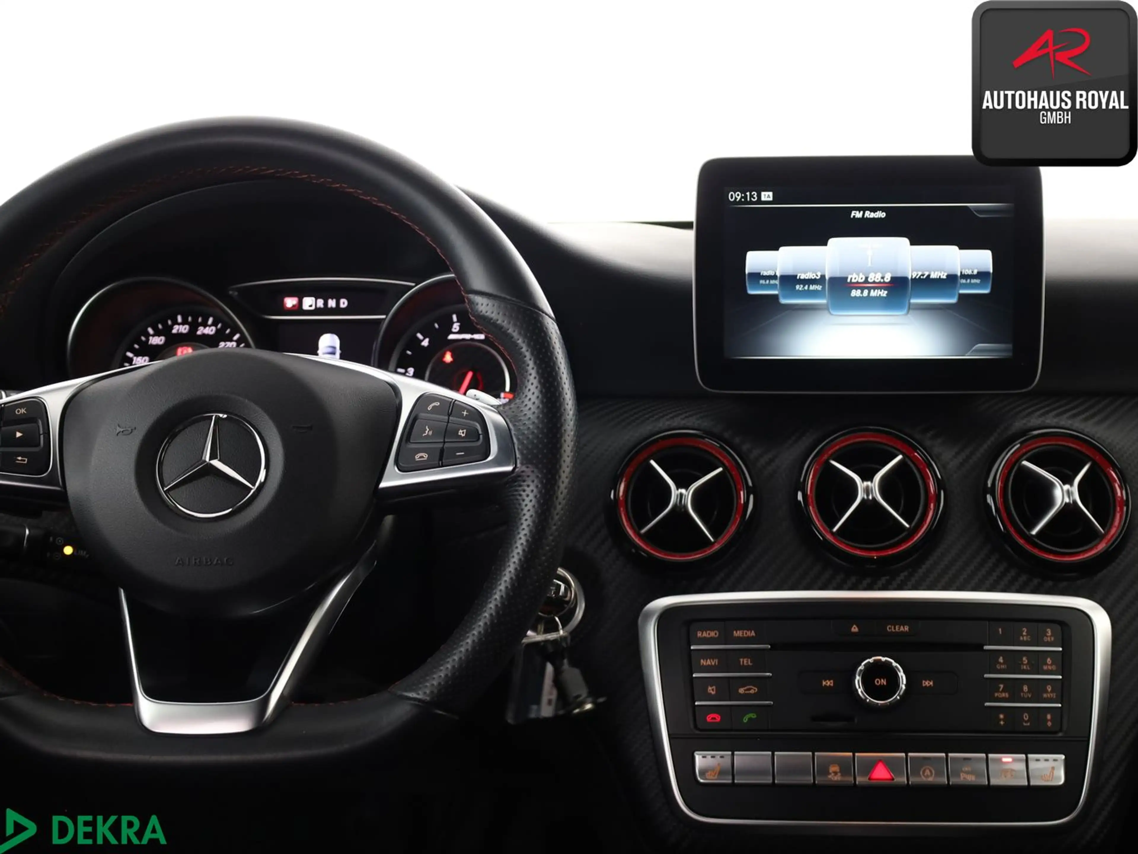 Mercedes-Benz A 45 AMG A 45 AMG 4M NIGHT SPORTABGAS,KAMERA,PARKLENK,SH — photo 10
