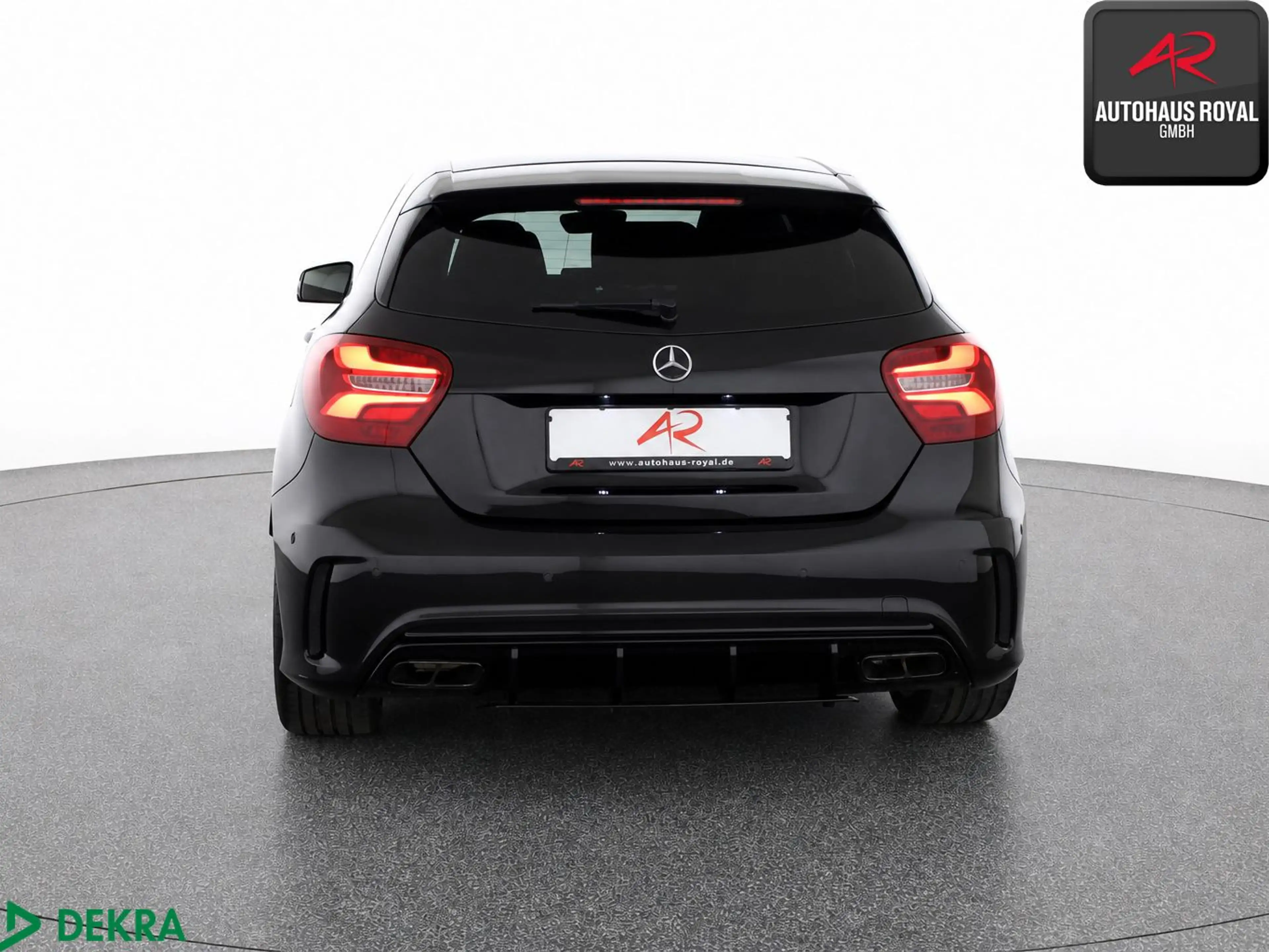 Mercedes-Benz A 45 AMG A 45 AMG 4M NIGHT SPORTABGAS,KAMERA,PARKLENK,SH — photo 4