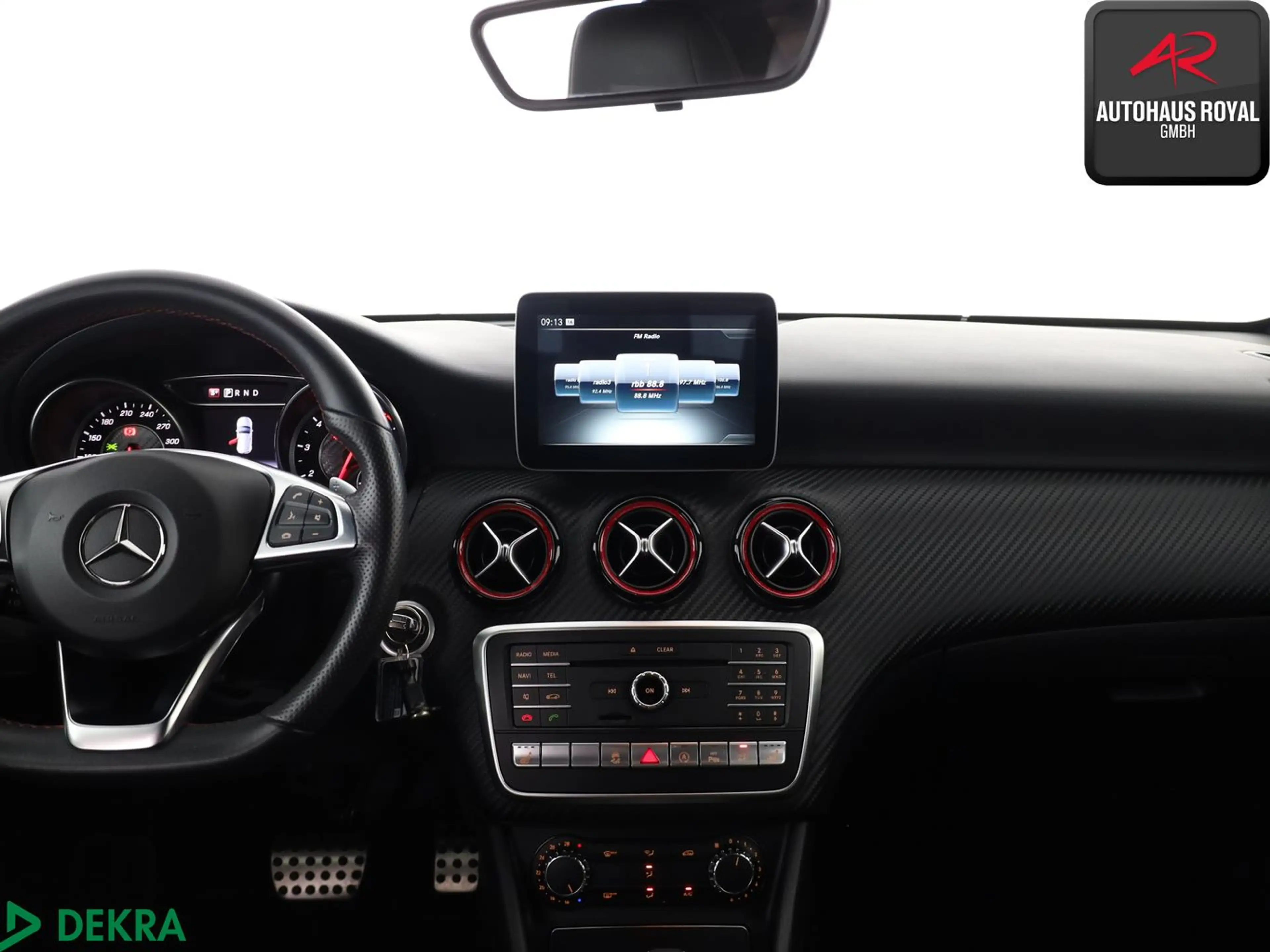 Mercedes-Benz A 45 AMG A 45 AMG 4M NIGHT SPORTABGAS,KAMERA,PARKLENK,SH — photo 9