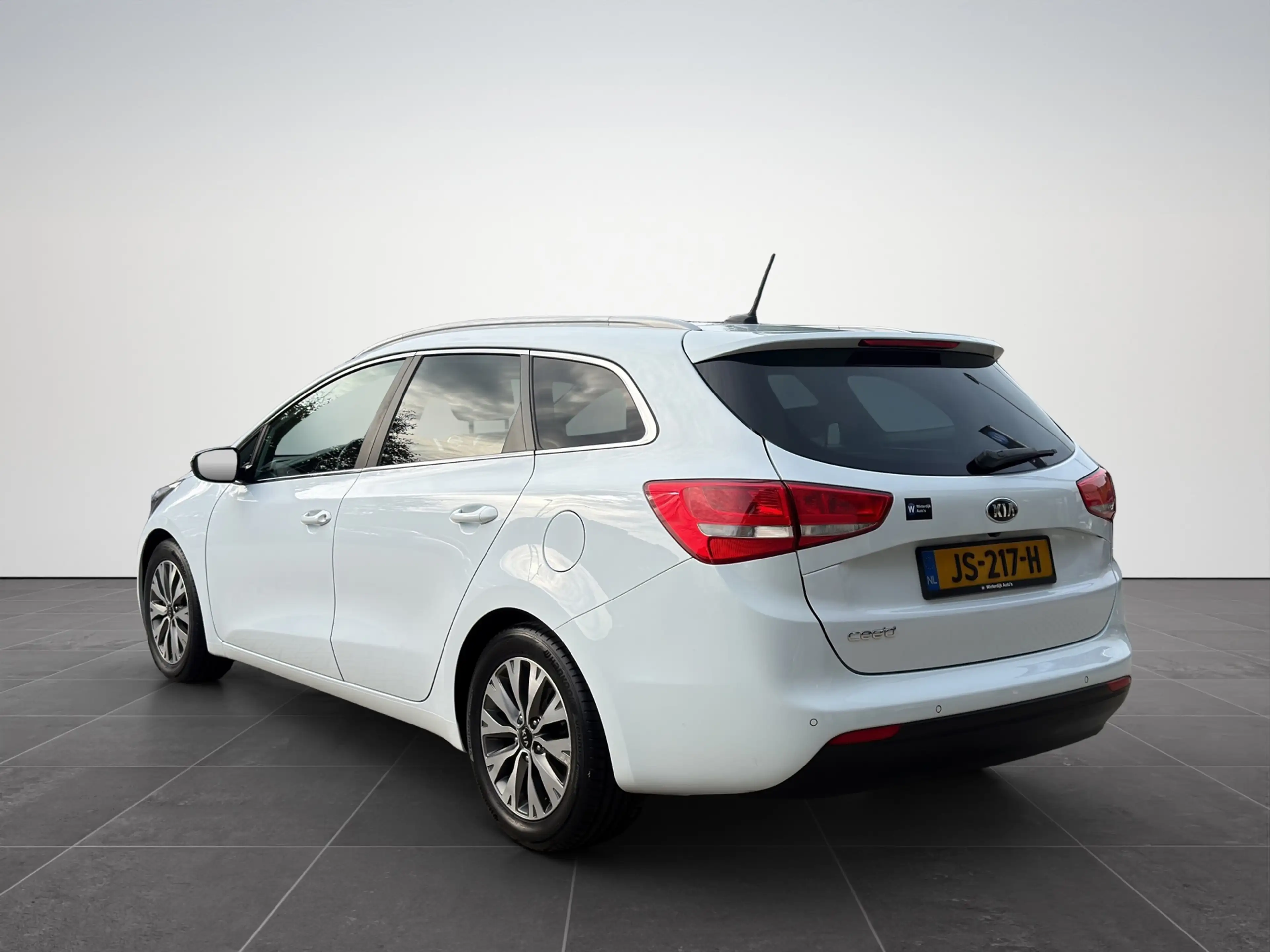 Kia Ceed SW / cee'd SW Sportswagon 1.0 T-GDi DynamicLine Camera|Cruise — photo 4