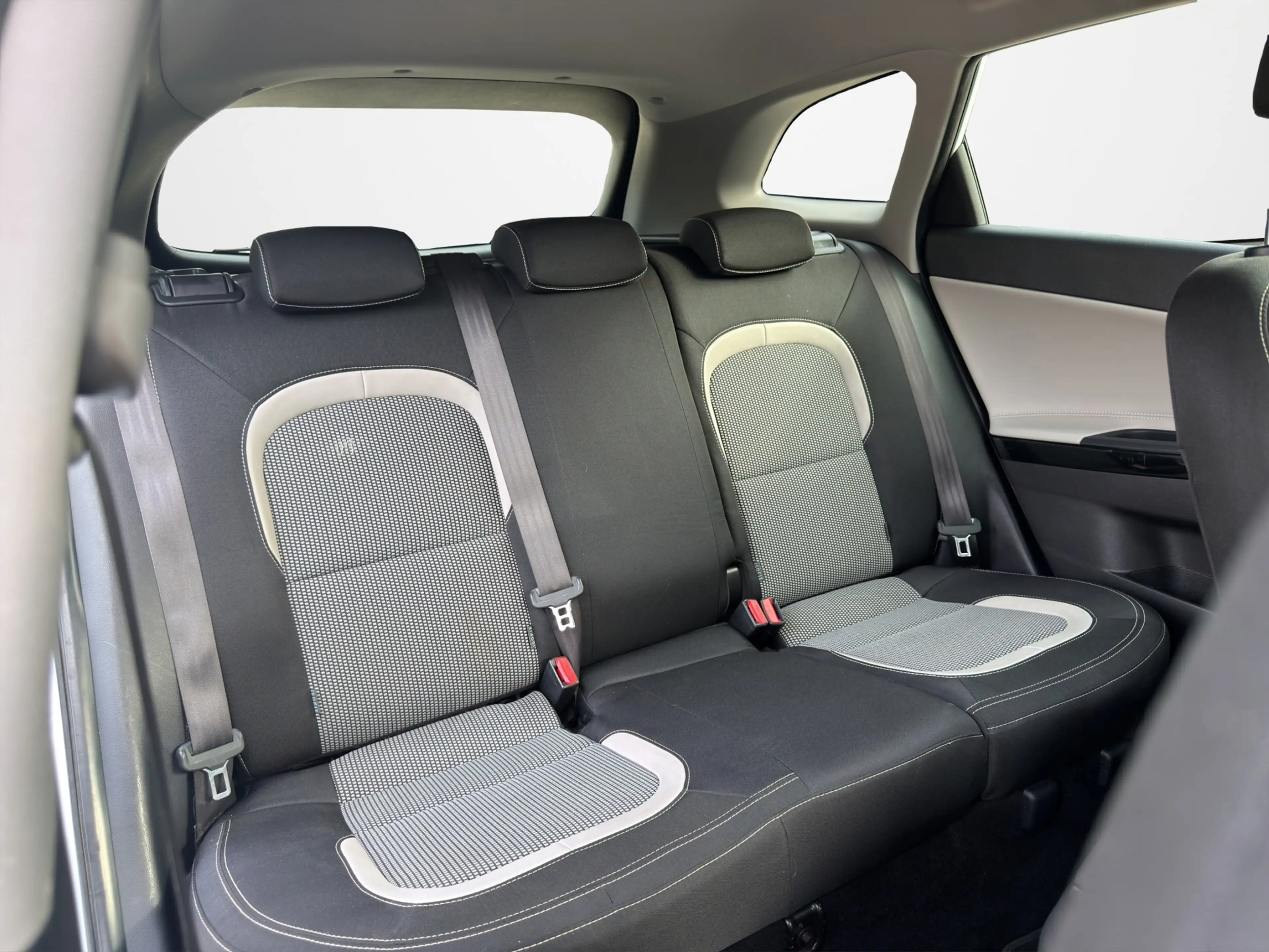 Kia Ceed SW / cee'd SW Sportswagon 1.0 T-GDi DynamicLine Camera|Cruise — photo 17
