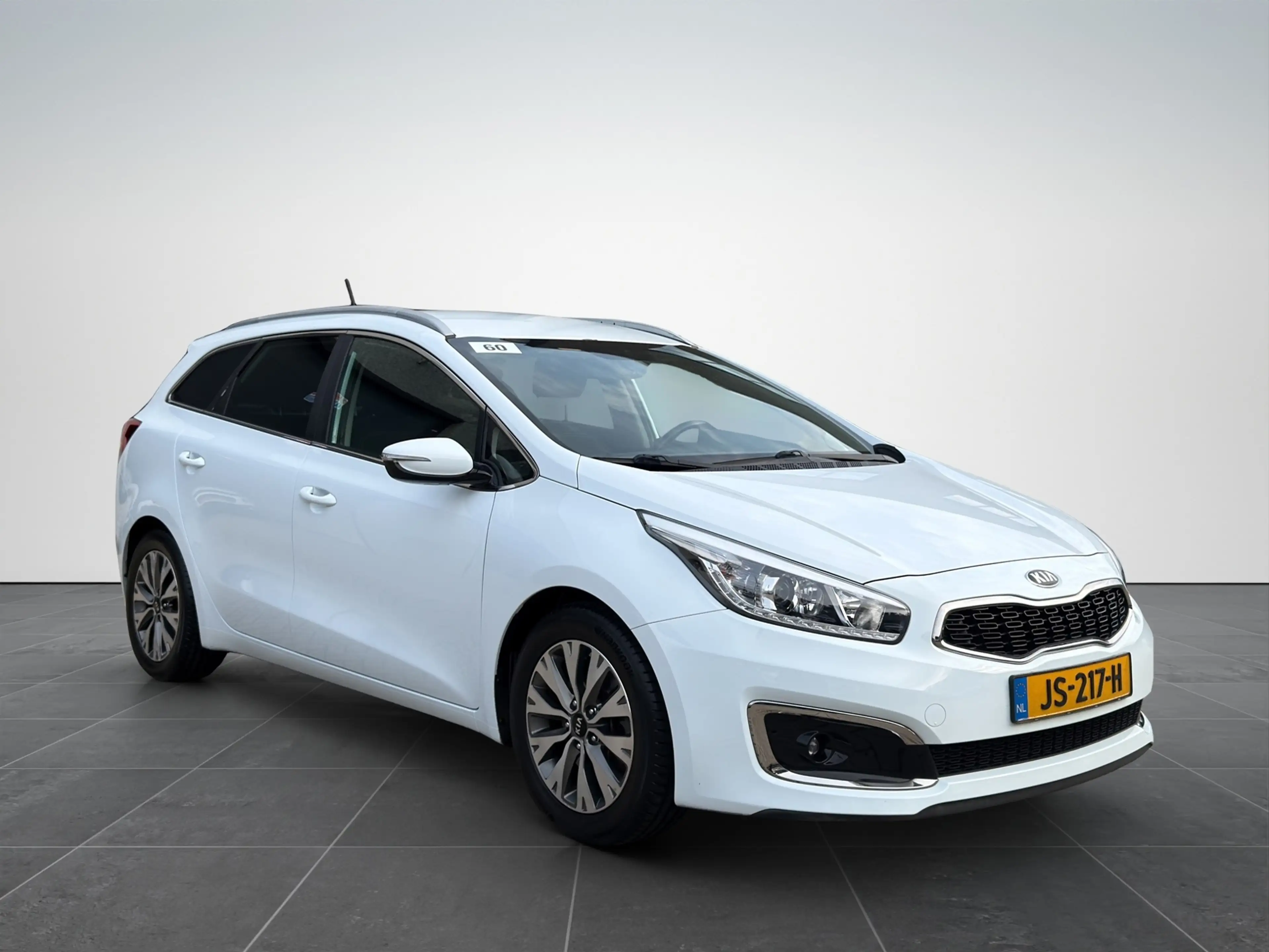 Kia Ceed SW / cee'd SW Sportswagon 1.0 T-GDi DynamicLine Camera|Cruise — photo 2