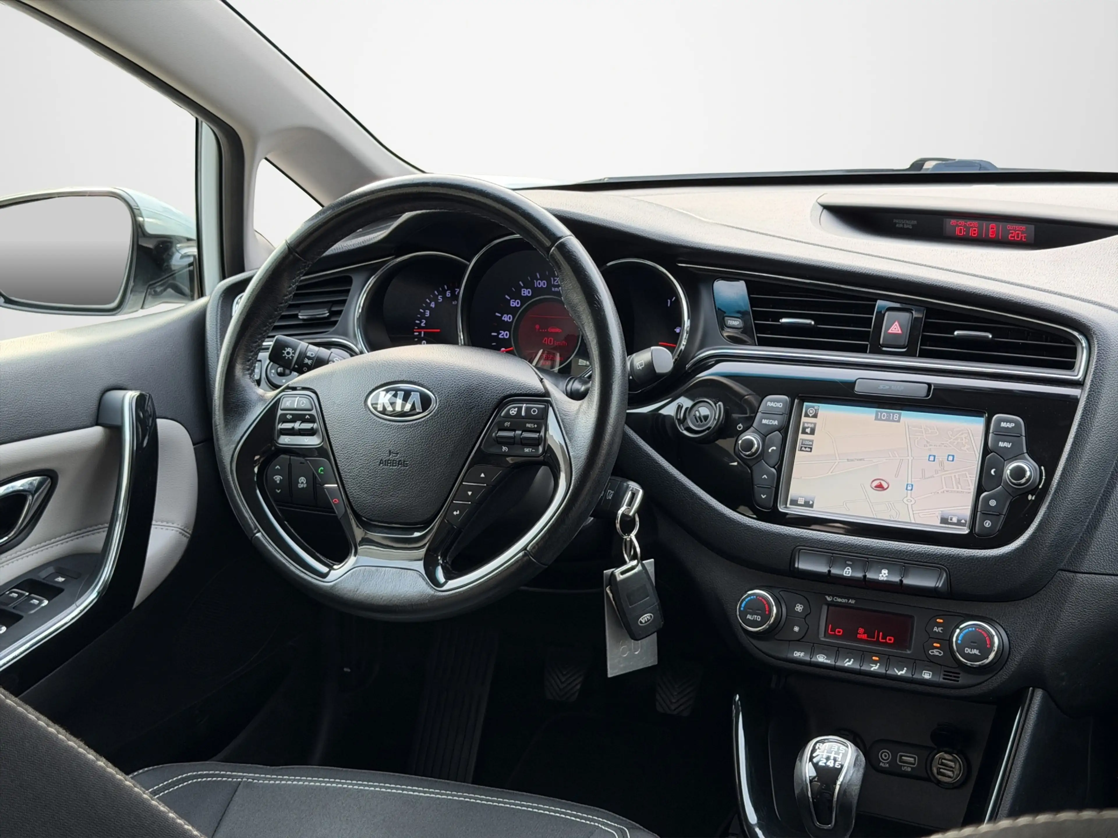 Kia Ceed SW / cee'd SW Sportswagon 1.0 T-GDi DynamicLine Camera|Cruise — photo 3