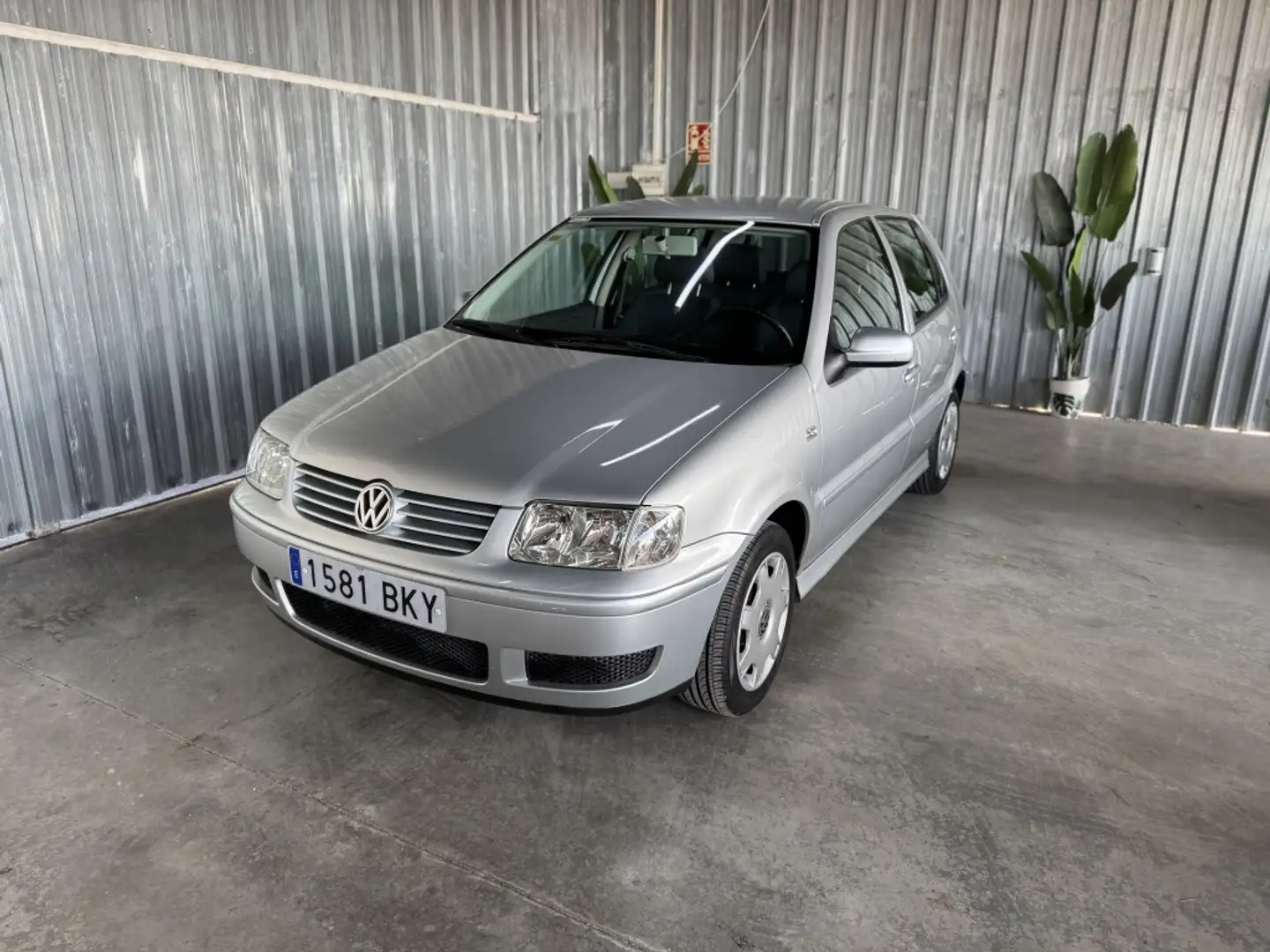 Volkswagen Polo 1.4 Highline Argent - 2