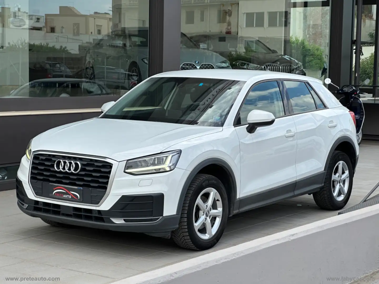 Audi Q2 30 TDI S tronic Business Bianco - 1