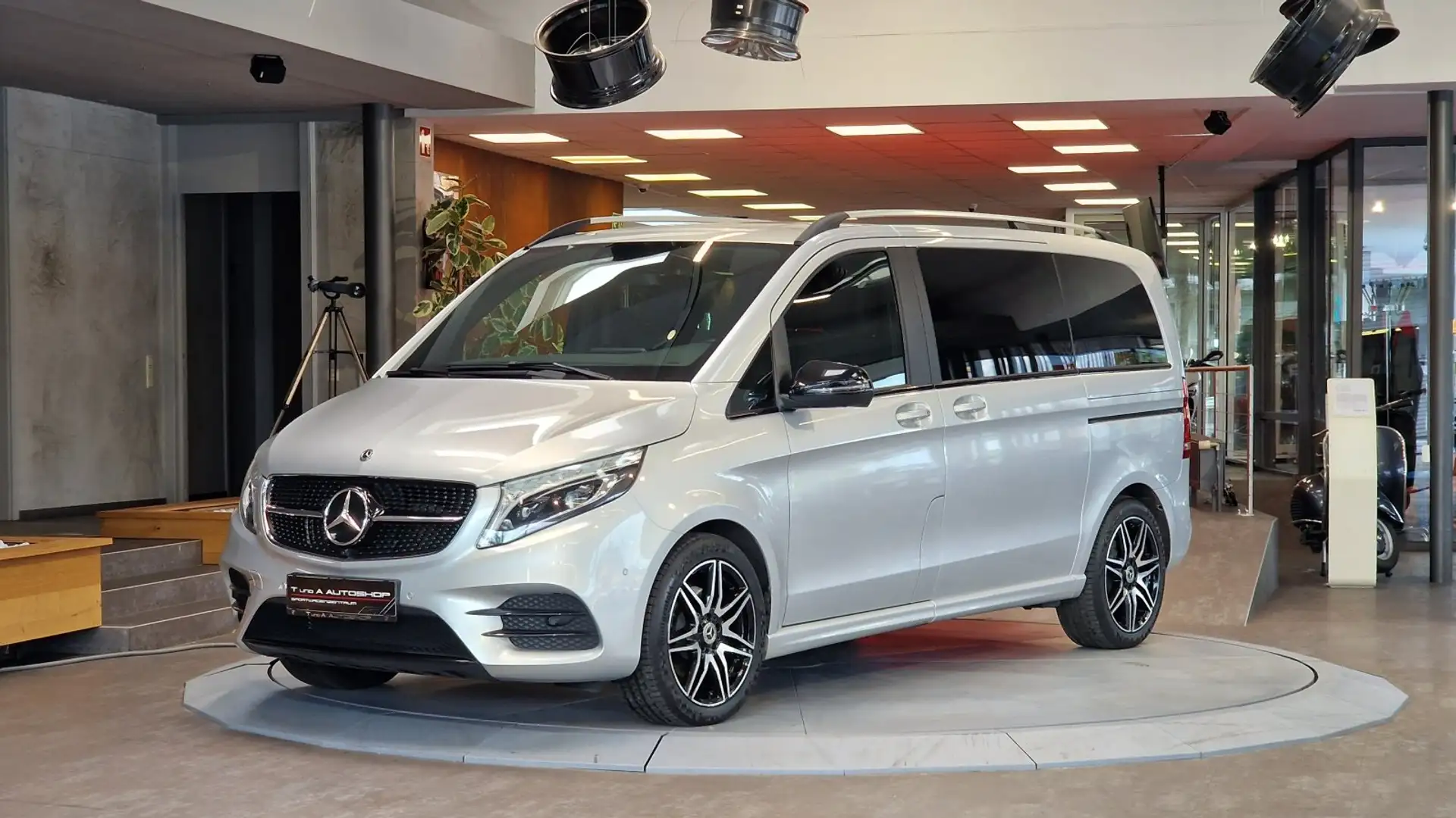 Mercedes-Benz V 300 d 4Matic Kompakt Avantgarde Aut. *7-Sitzer*360°*Na Grau - 2