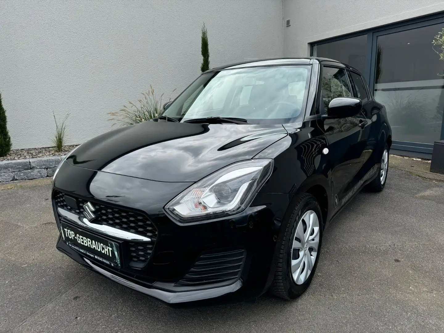 Suzuki Swift Club 1.2 Dualjet*1.Hand* Schwarz - 1