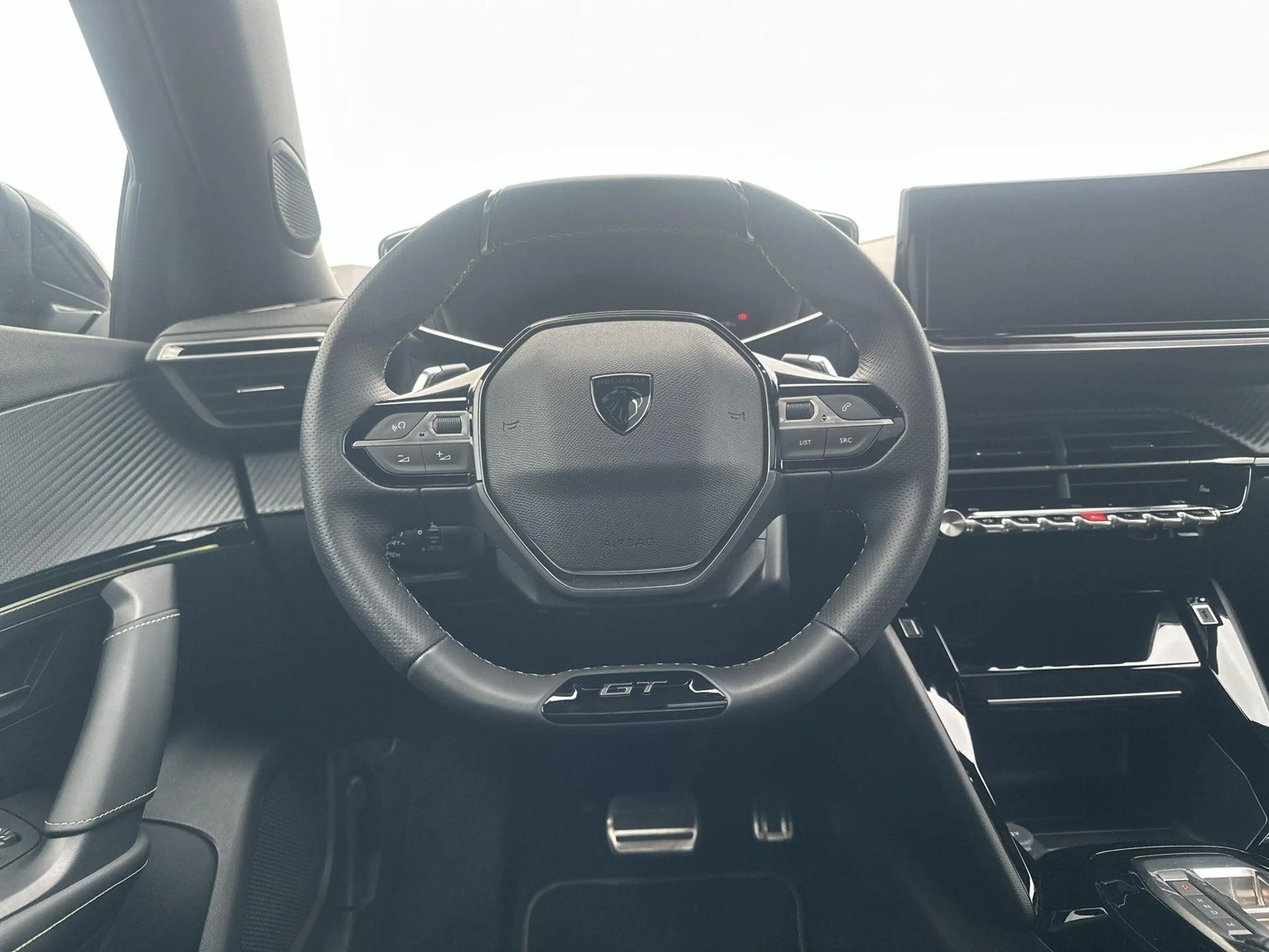 Peugeot 2008 GT 130 AUTOMATIK — photo 11