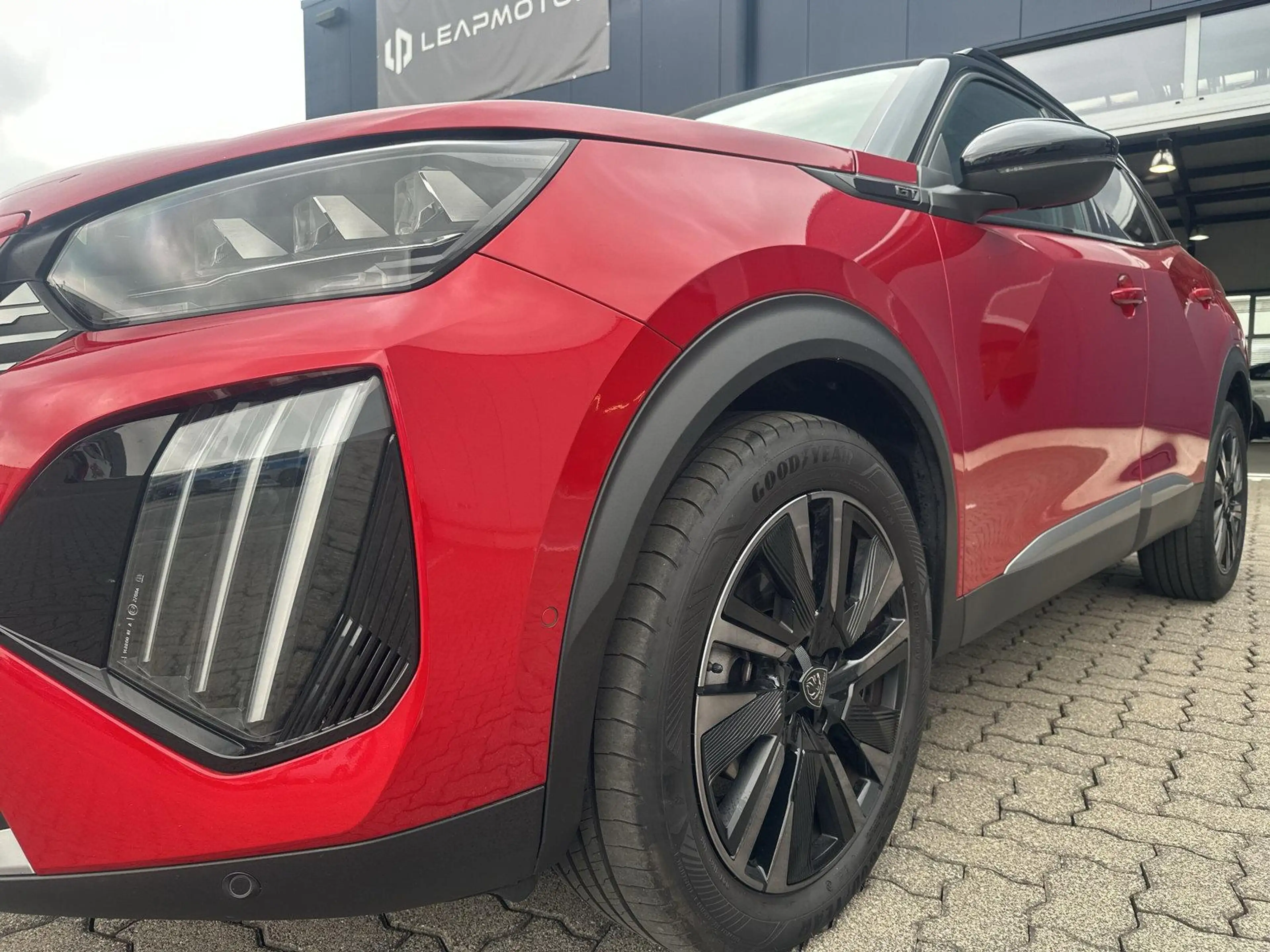 Peugeot 2008 GT 130 AUTOMATIK — photo 7