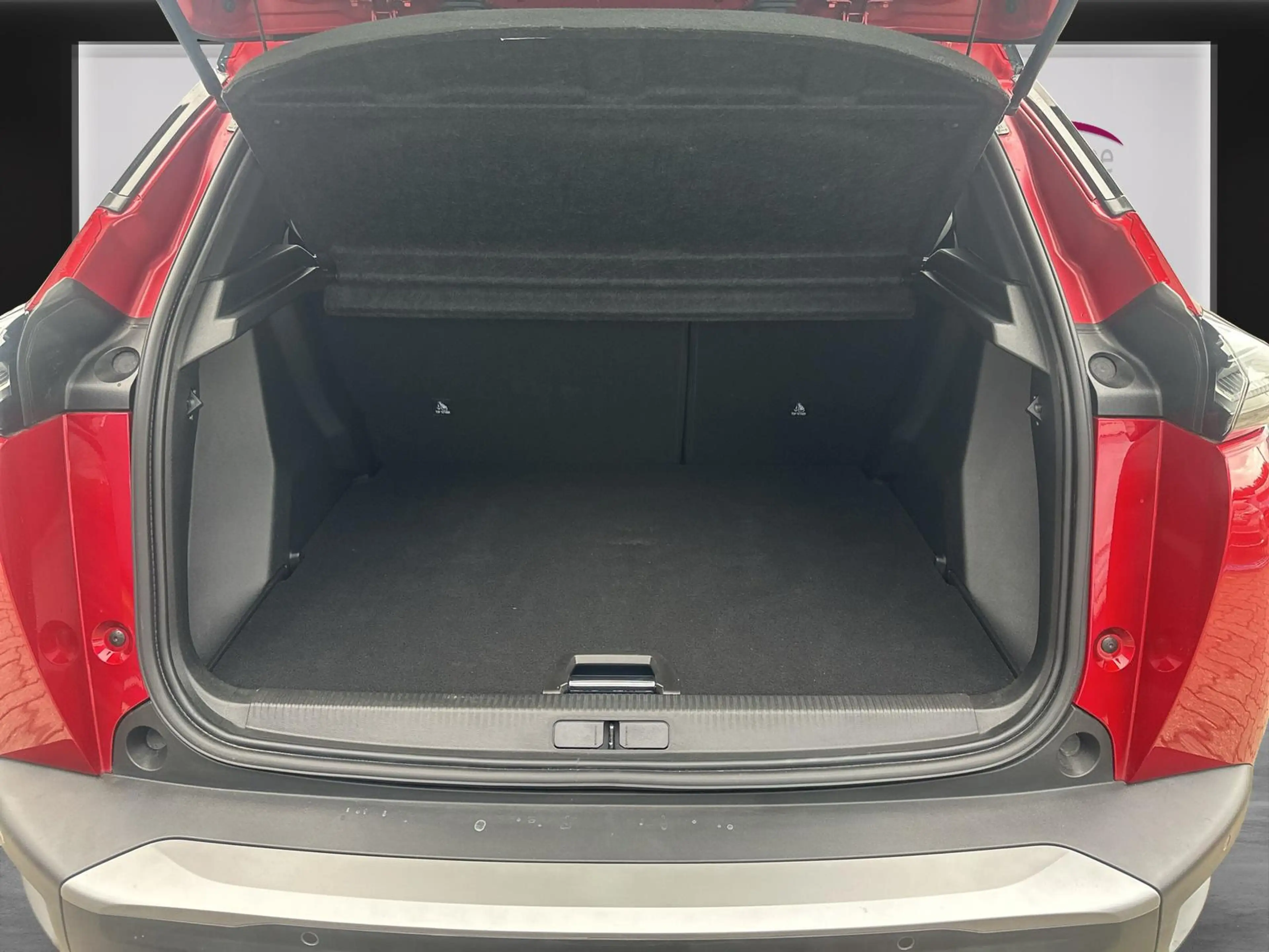 Peugeot 2008 GT 130 AUTOMATIK — photo 8