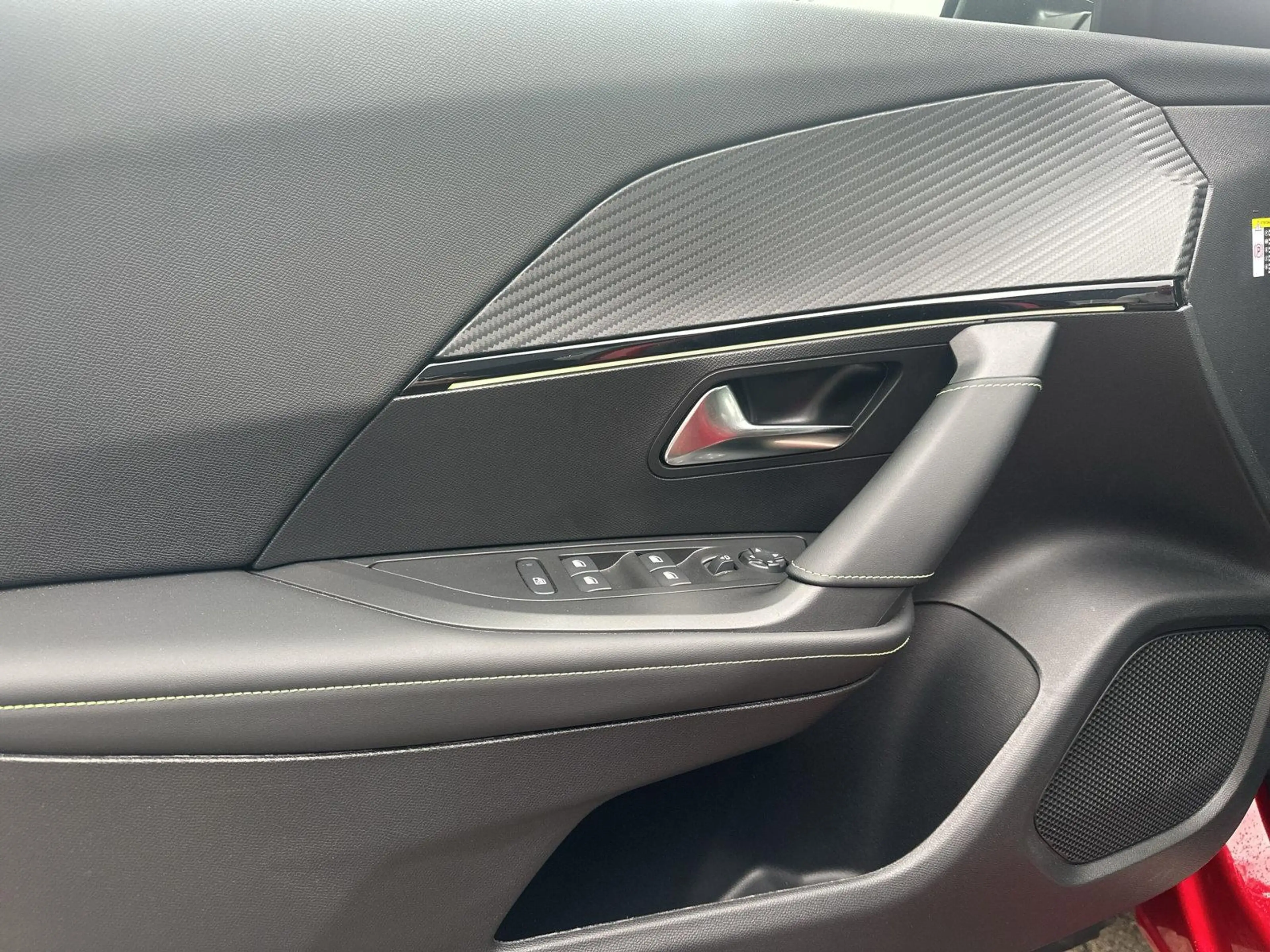 Peugeot 2008 GT 130 AUTOMATIK — photo 10