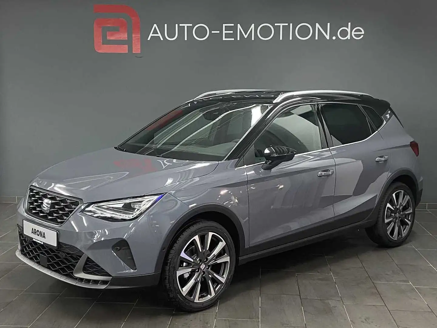 SEAT Arona FR Anniversary Edition 1.0 Eco TSI DSG Grijs - 1