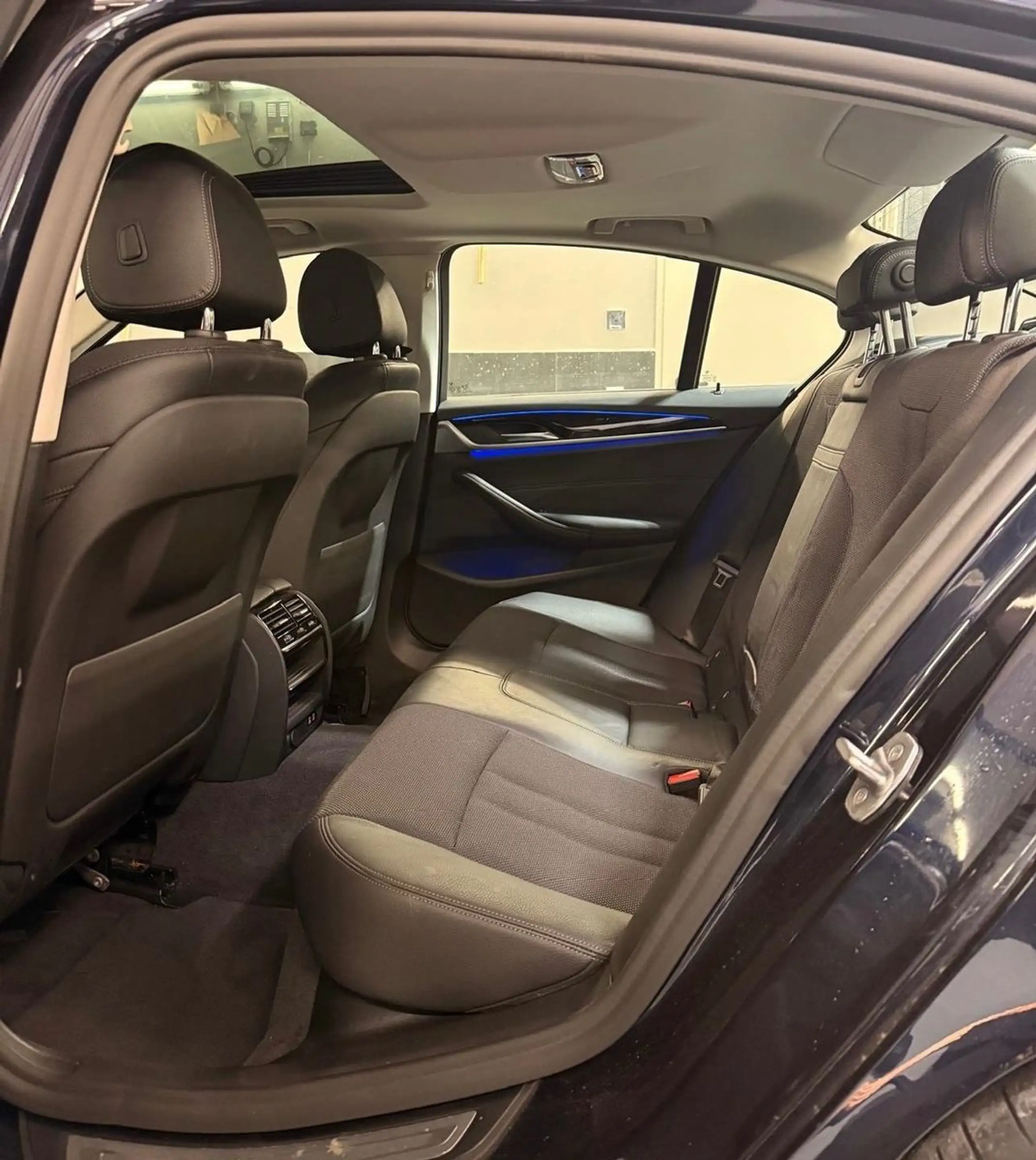 BMW 520 d M-Sport Line Schiebedach*Virtual*Leder*LED — photo 12