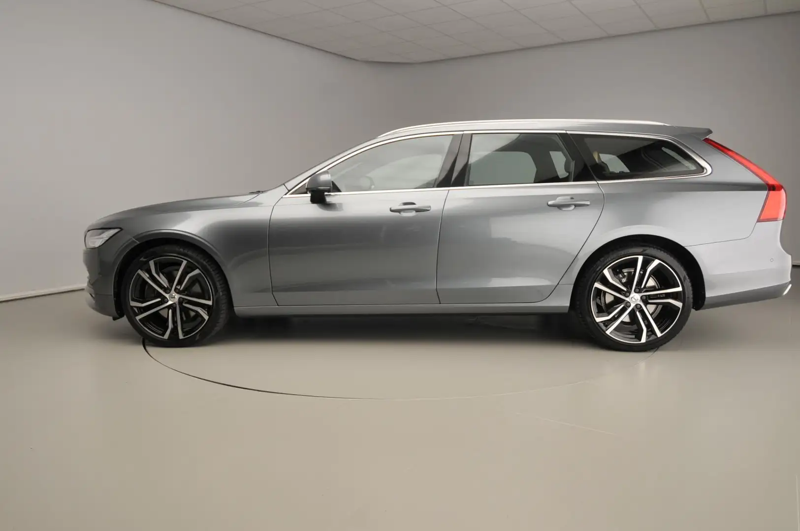 Volvo V90 2.0 T5 Momentum | Trekhaak | Luchtvering achter | Gris - 2