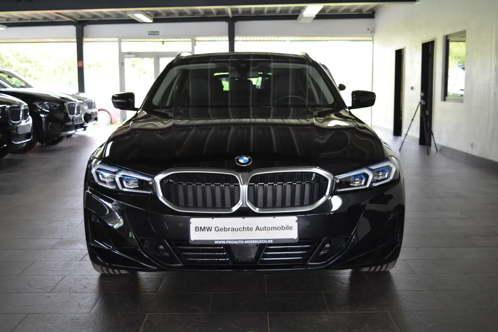 BMW 320 d xDrive UVP:77.900,03€/AHK/HEADUP/STANDHZG Black - 2