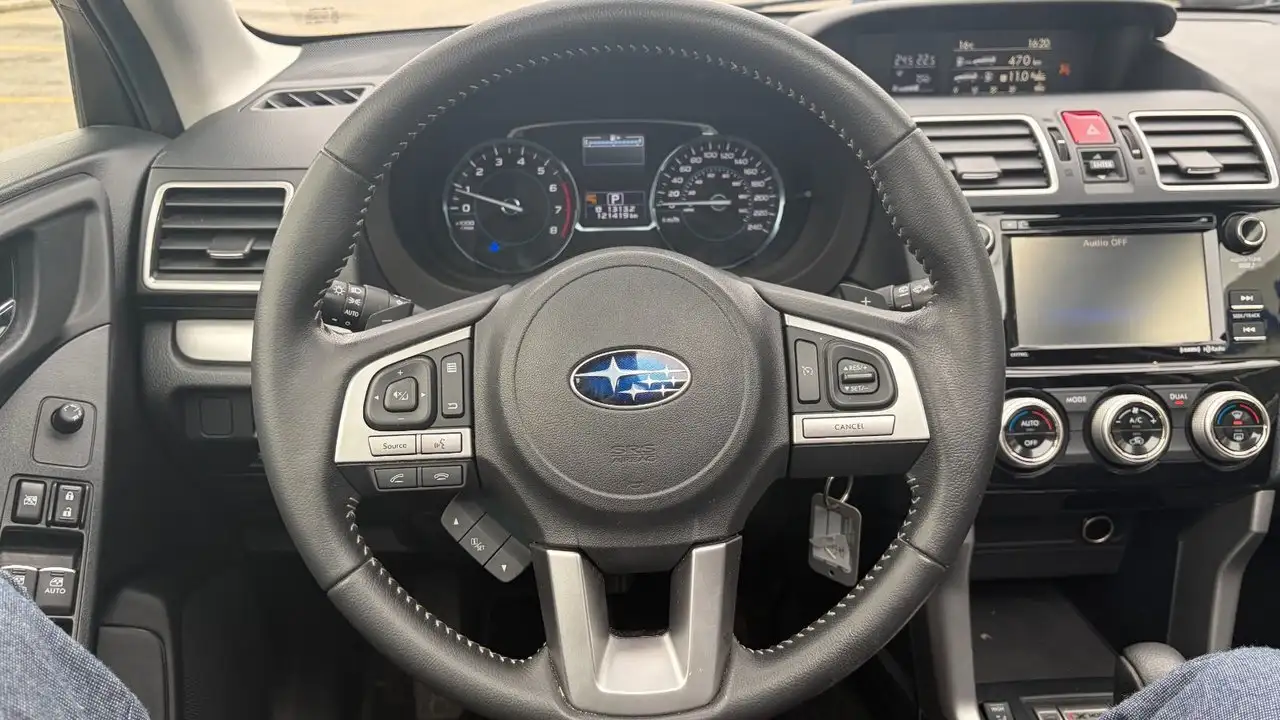 Subaru Forester снимка Subaru Forester