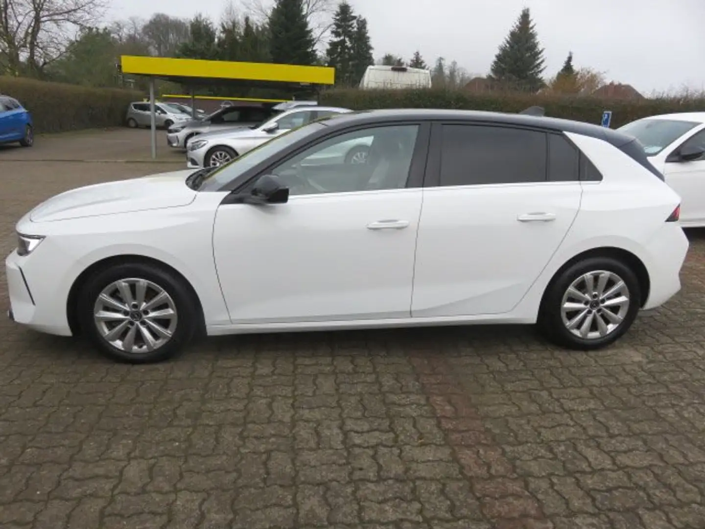 Opel Astra Elegance weiß/Dach schwarz Sitzh. LED, AT Weiß - 2