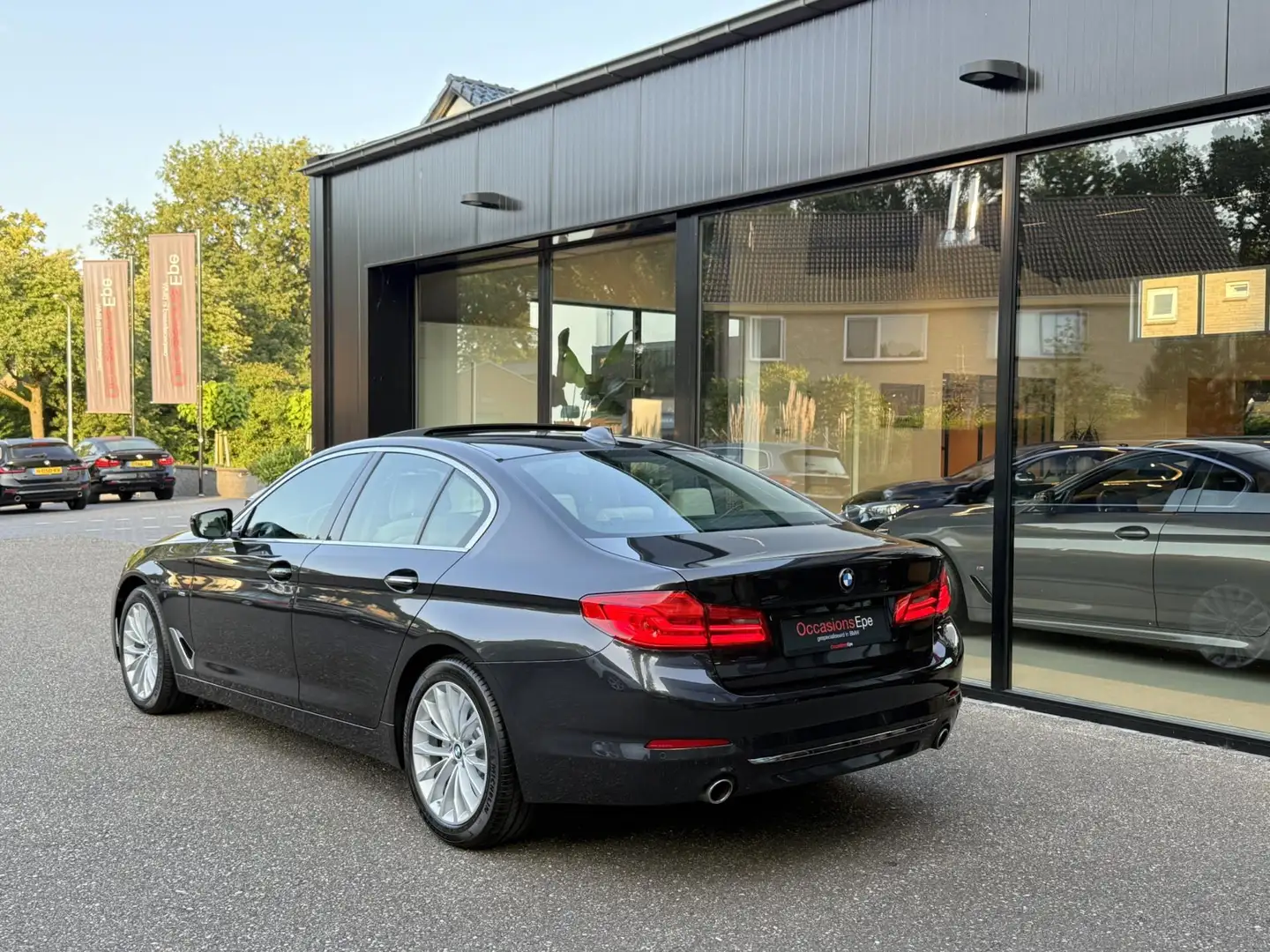 BMW 520 5-Serie 520i Luxury Line Schuifdak Exclusief Nappa Gris - 2