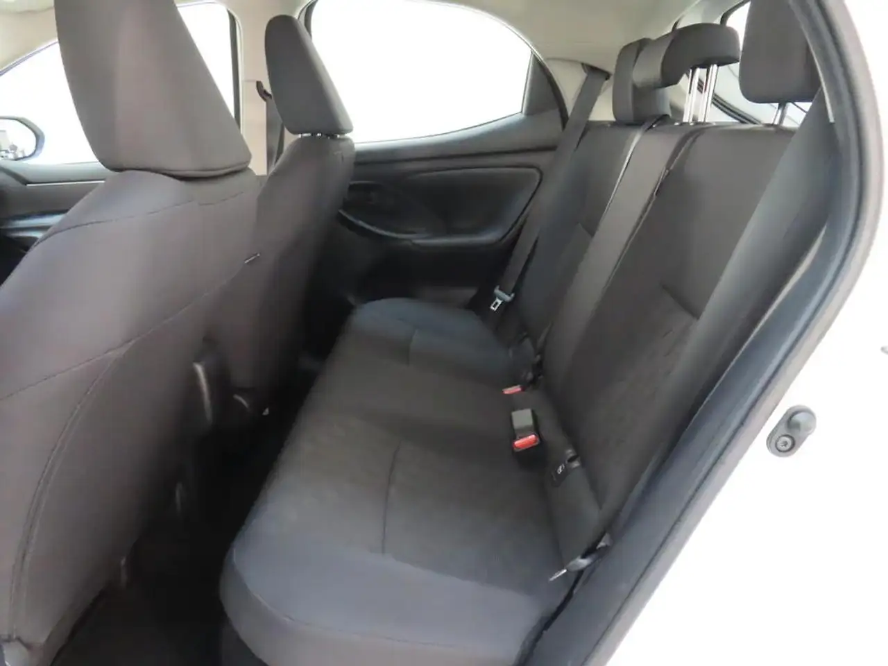 Toyota Yaris 1.5 HYBRID 115 ACTIVE I AUTOMAAT I APPLE CARPLAY I, миниатюра 6