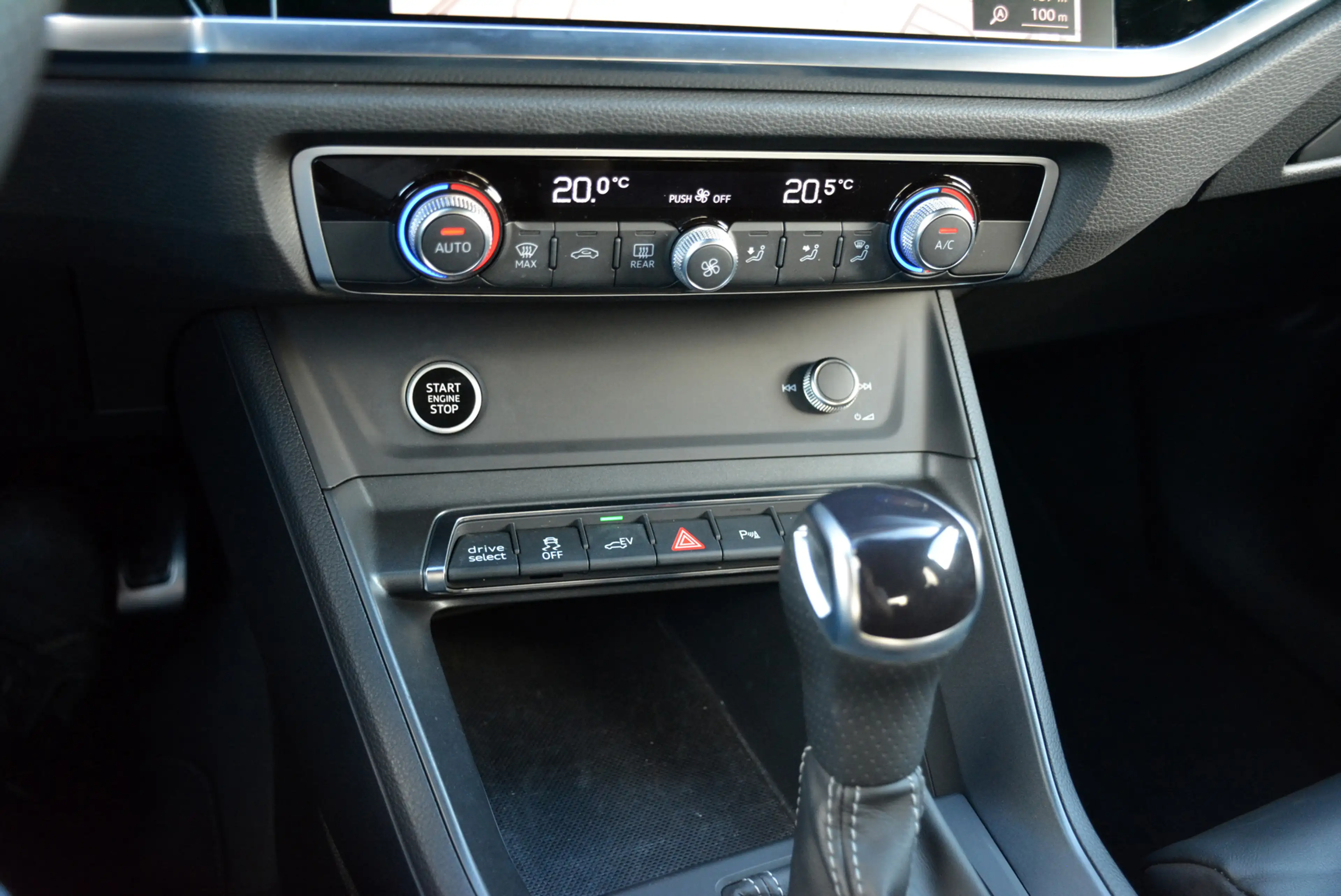 Audi Q3 1.4 TFSI e 245pk sTtronic S Line * LED * Camera * — photo 24