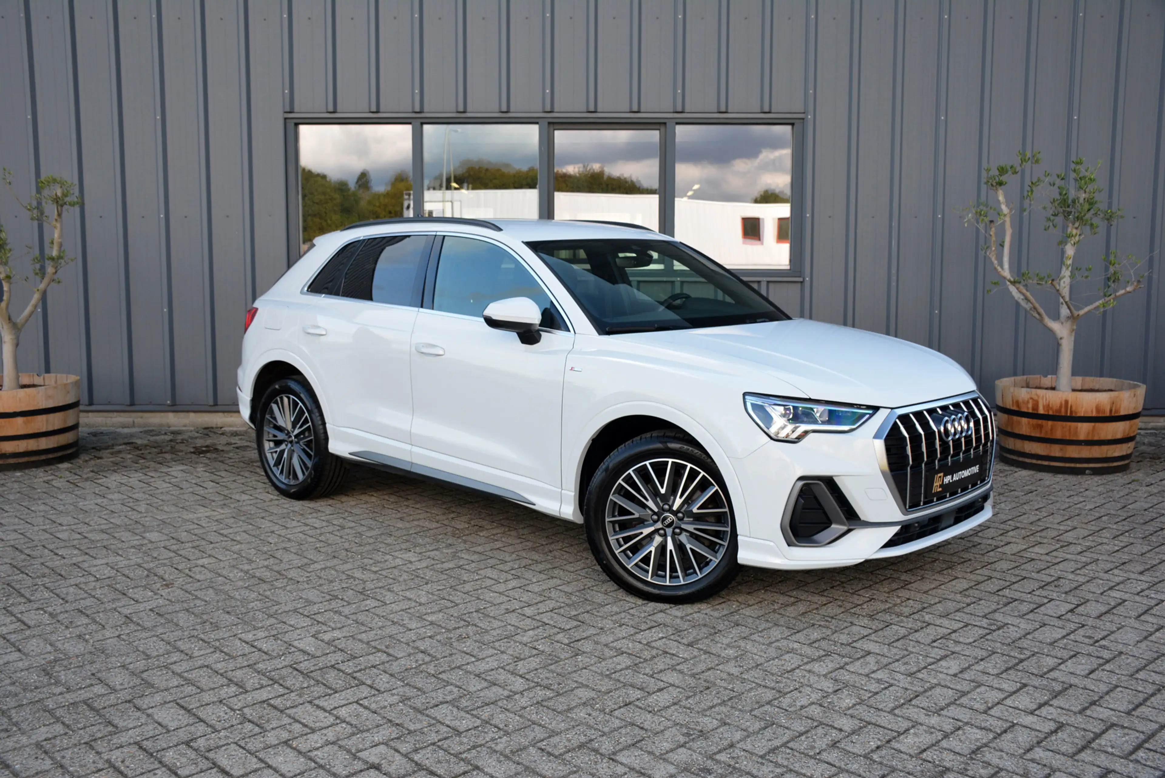 Audi Q3 1.4 TFSI e 245pk sTtronic S Line * LED * Camera * — photo 2