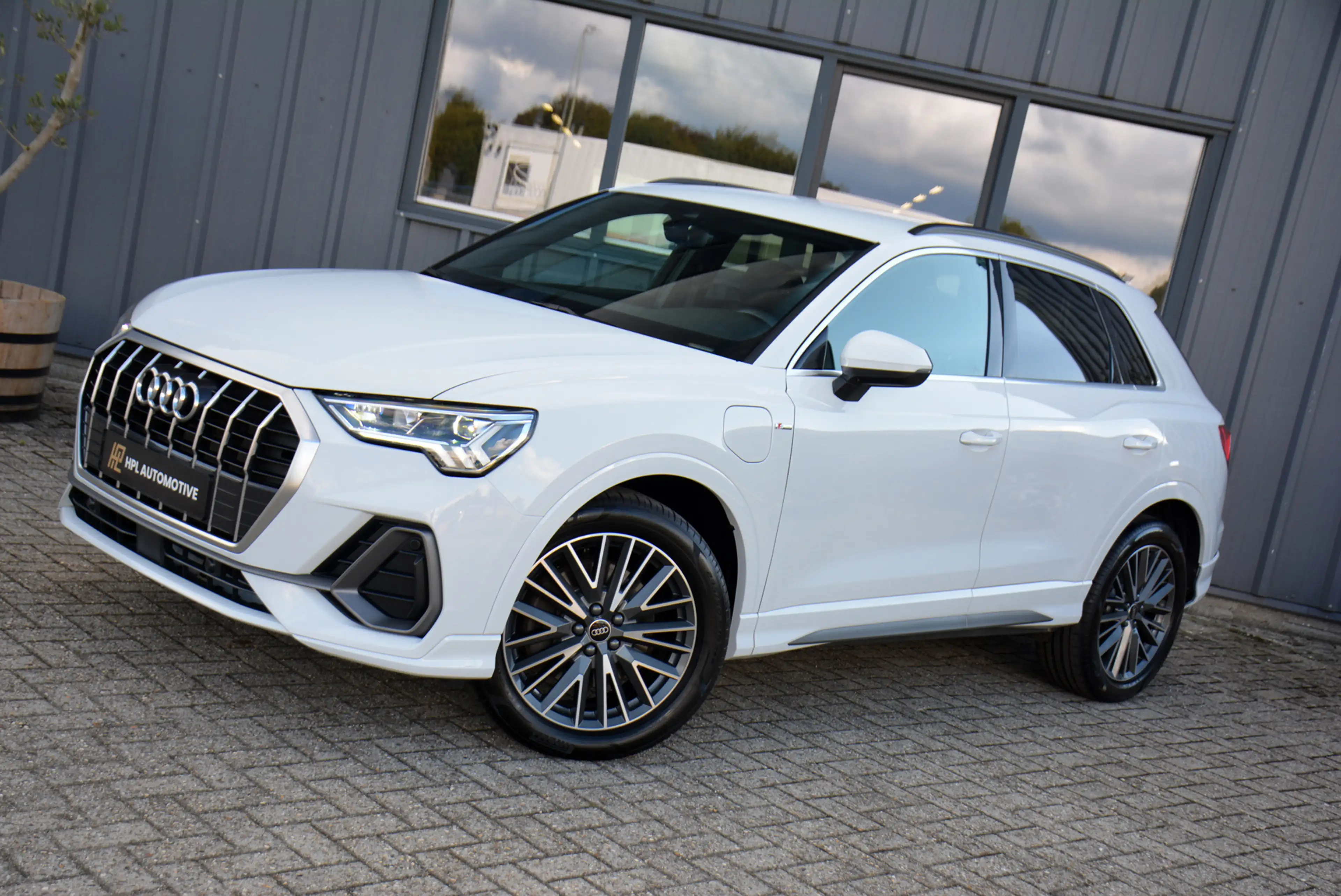 Audi Q3 1.4 TFSI e 245pk sTtronic S Line * LED * Camera * — photo 33