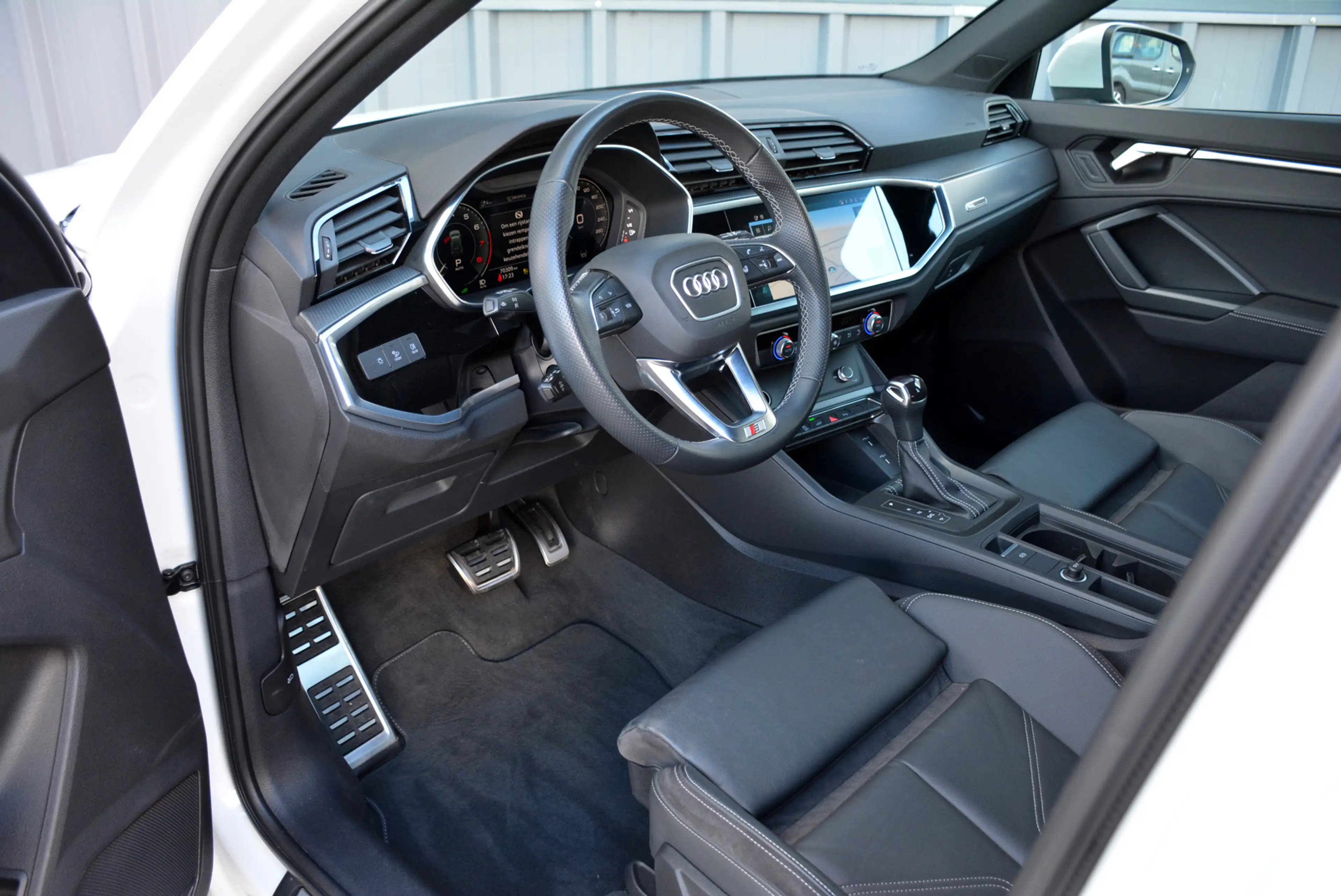 Audi Q3 1.4 TFSI e 245pk sTtronic S Line * LED * Camera * — photo 5
