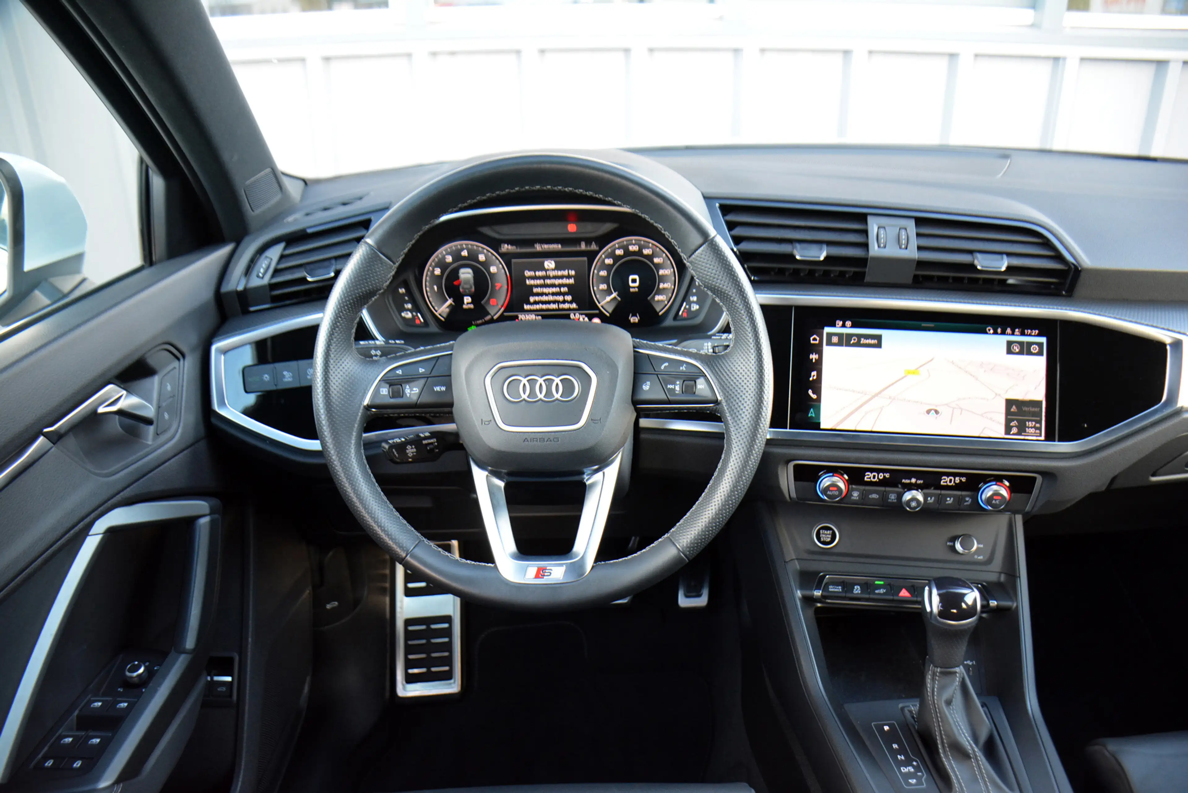 Audi Q3 1.4 TFSI e 245pk sTtronic S Line * LED * Camera * — photo 47