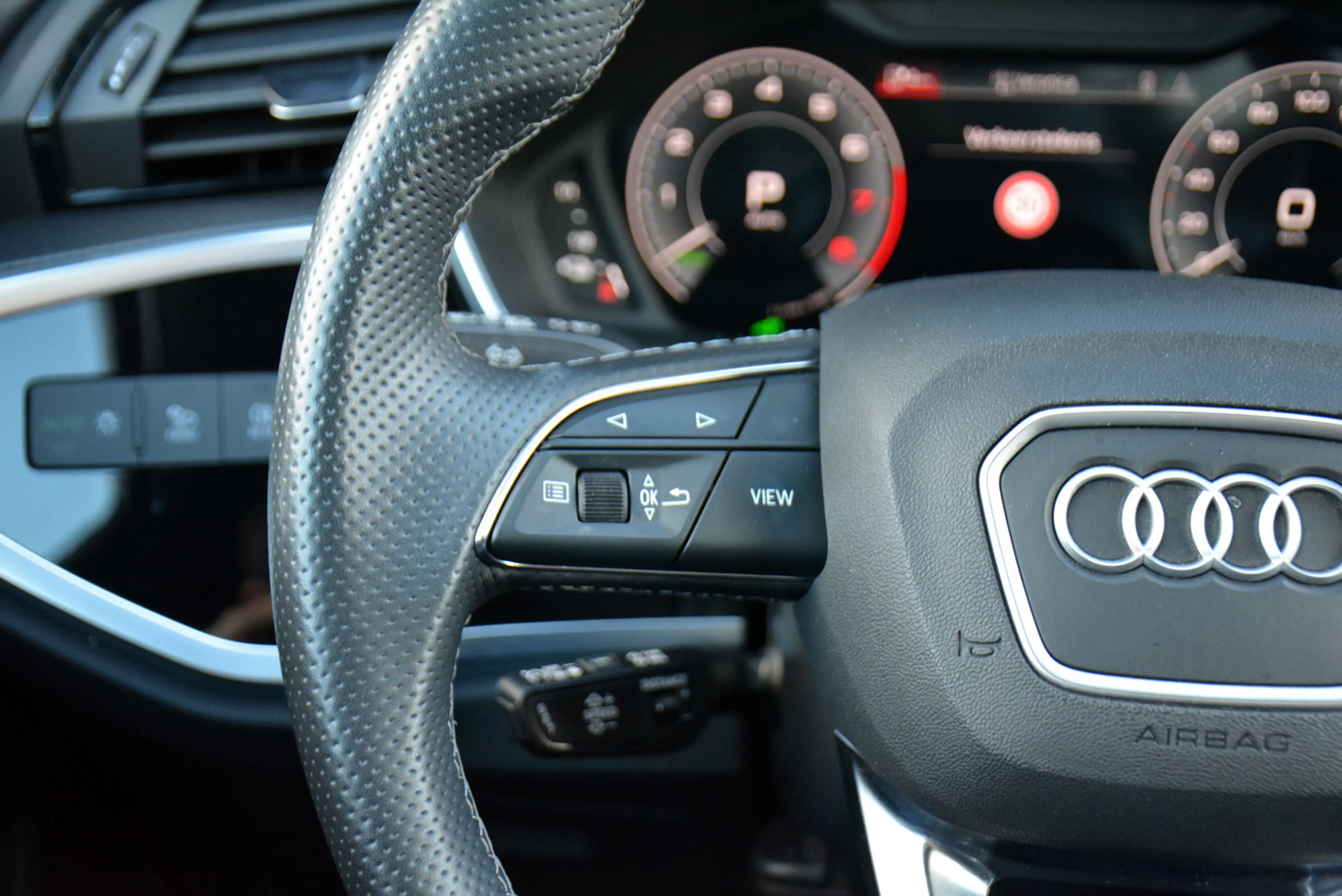 Audi Q3 1.4 TFSI e 245pk sTtronic S Line * LED * Camera * — photo 29