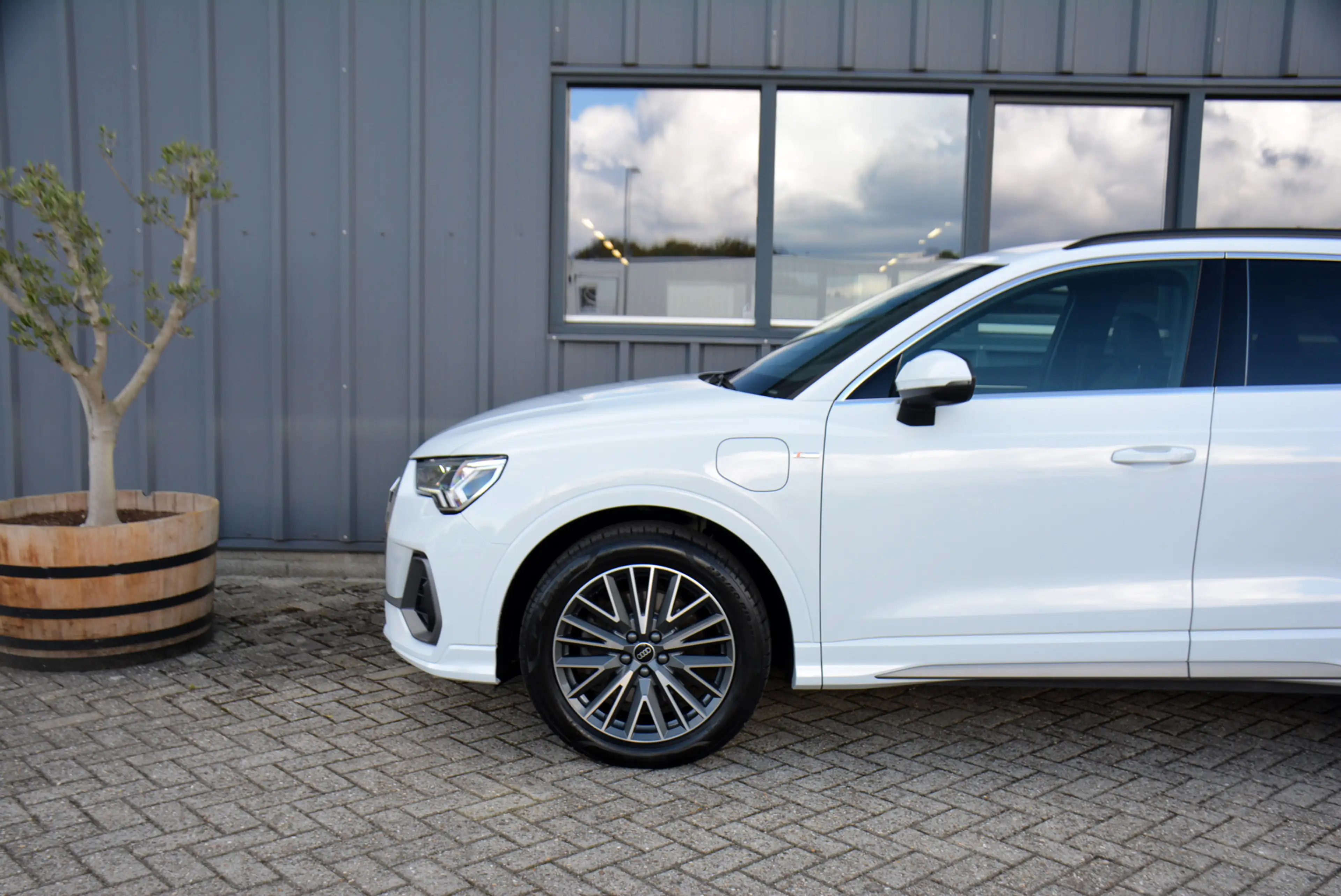 Audi Q3 1.4 TFSI e 245pk sTtronic S Line * LED * Camera * — photo 25