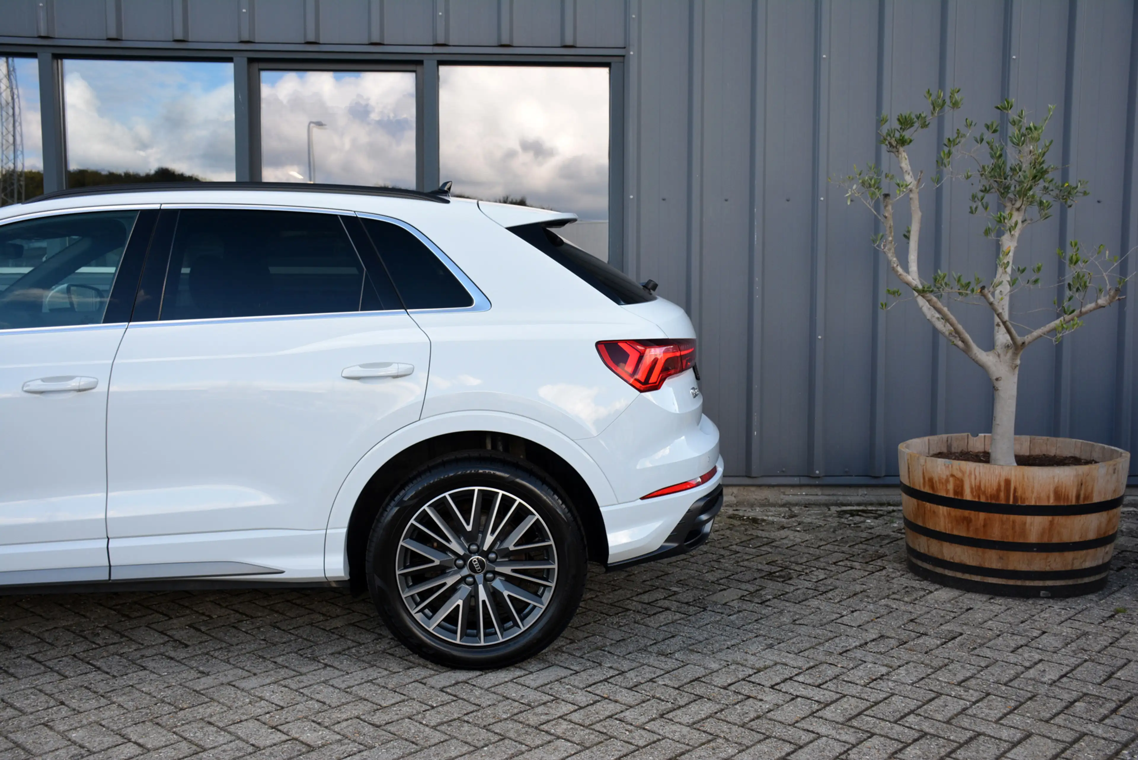 Audi Q3 1.4 TFSI e 245pk sTtronic S Line * LED * Camera * — photo 26