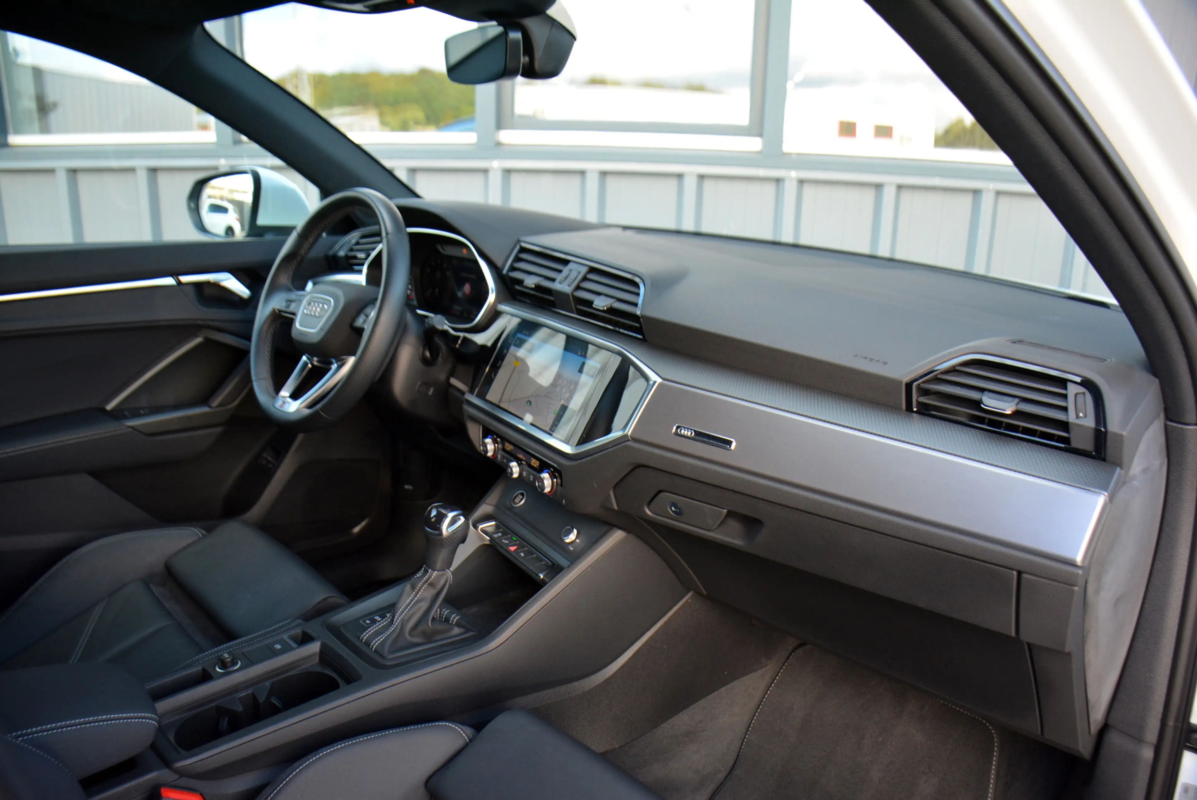 Audi Q3 1.4 TFSI e 245pk sTtronic S Line * LED * Camera * — photo 32