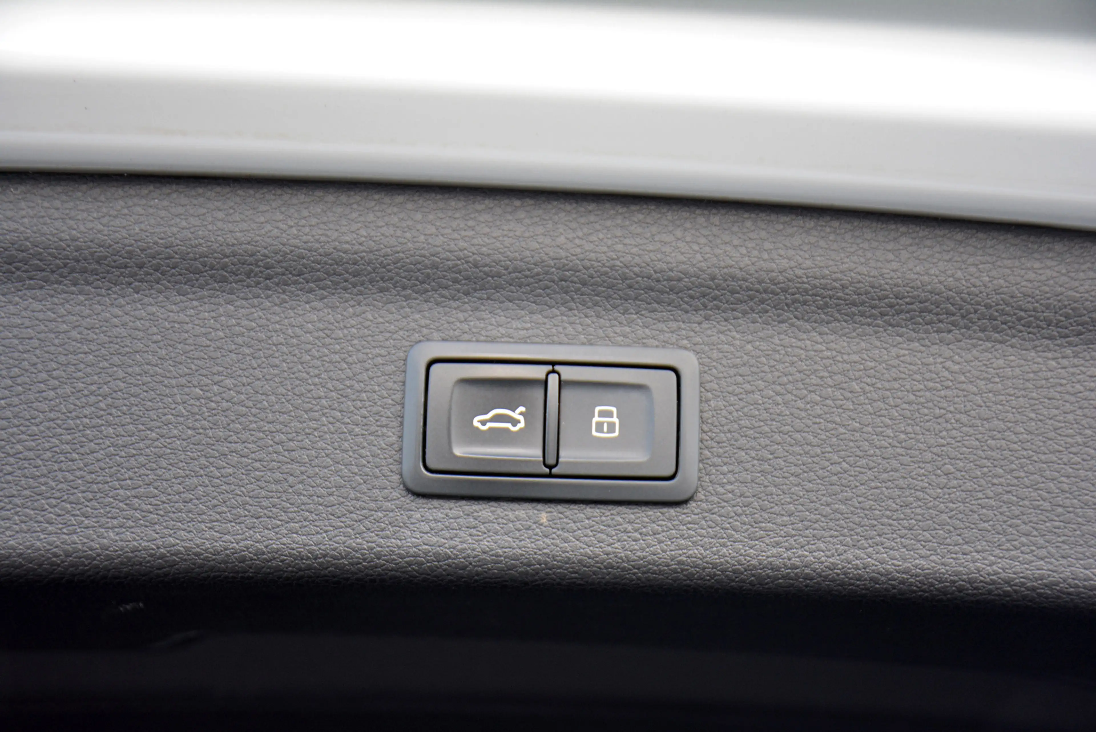 Audi Q3 1.4 TFSI e 245pk sTtronic S Line * LED * Camera * — photo 40