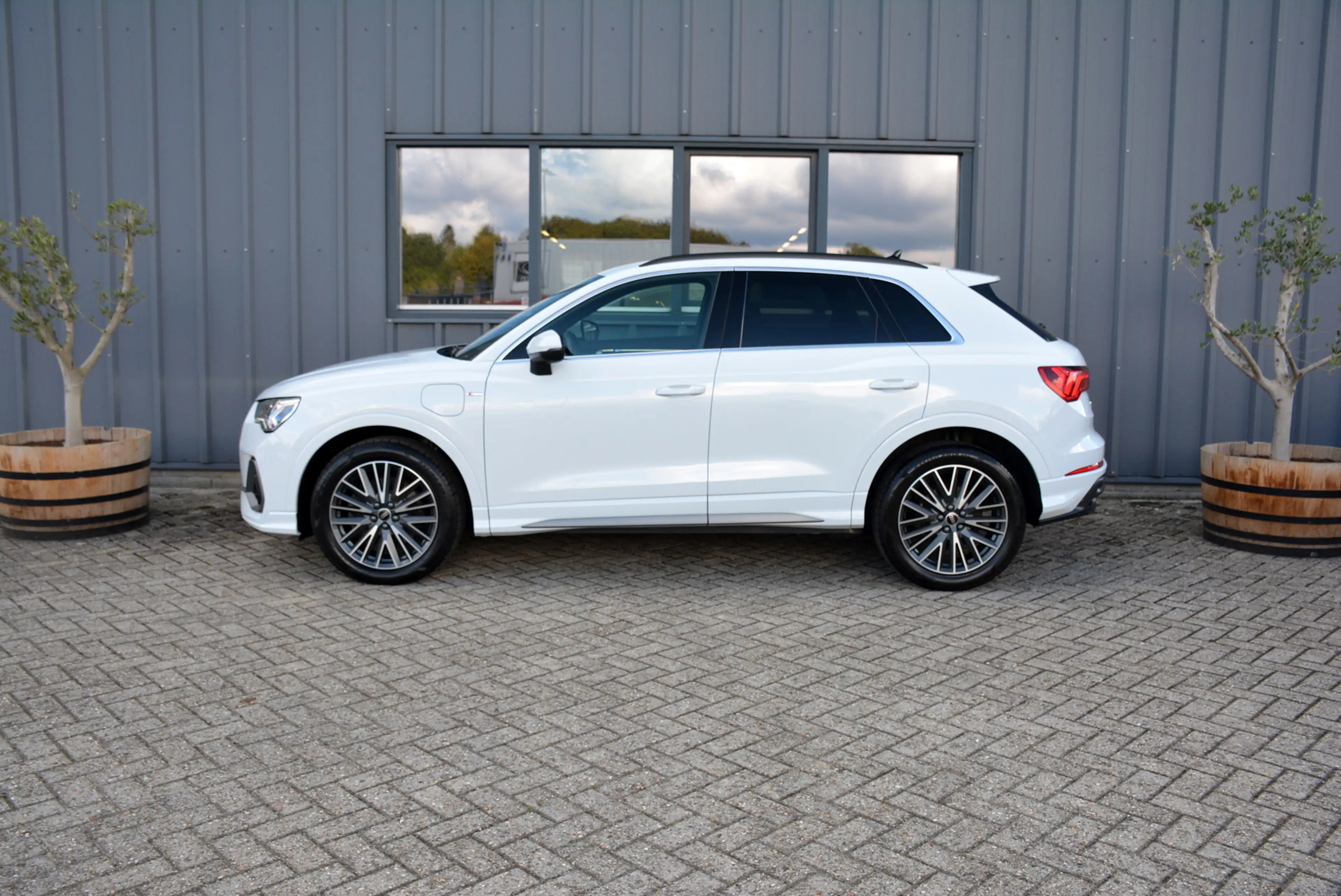 Audi Q3 1.4 TFSI e 245pk sTtronic S Line * LED * Camera * — photo 9