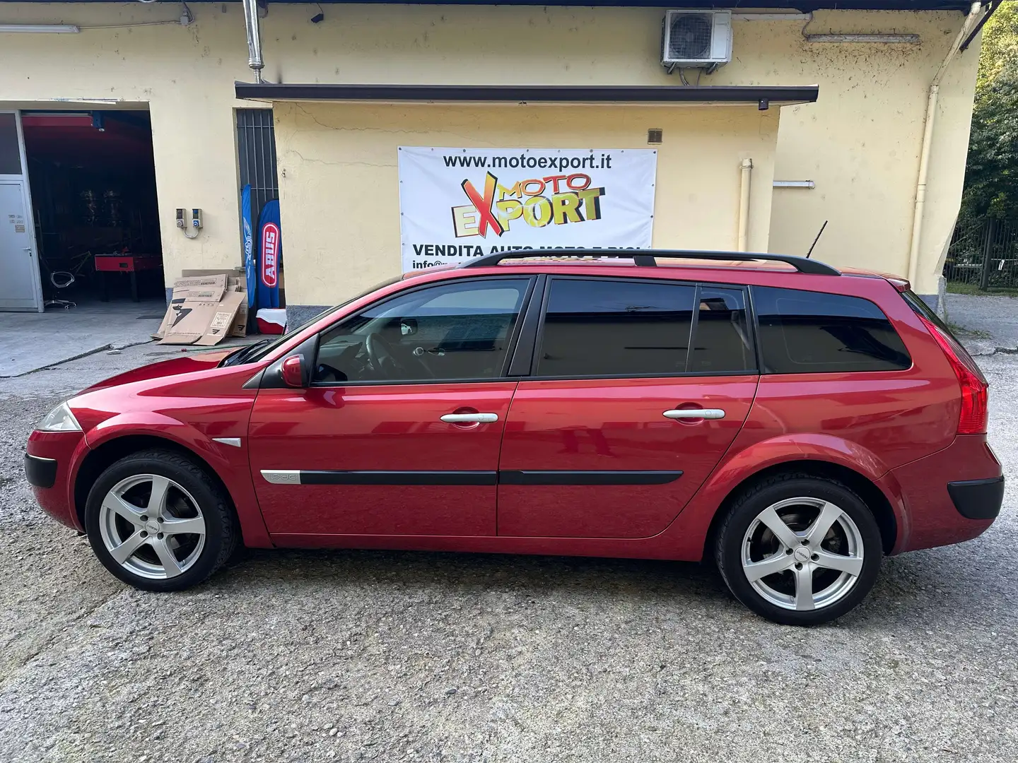 Renault Megane Grandtour 1.9 dci Luxe Dynamique 120cv Rosso - 2